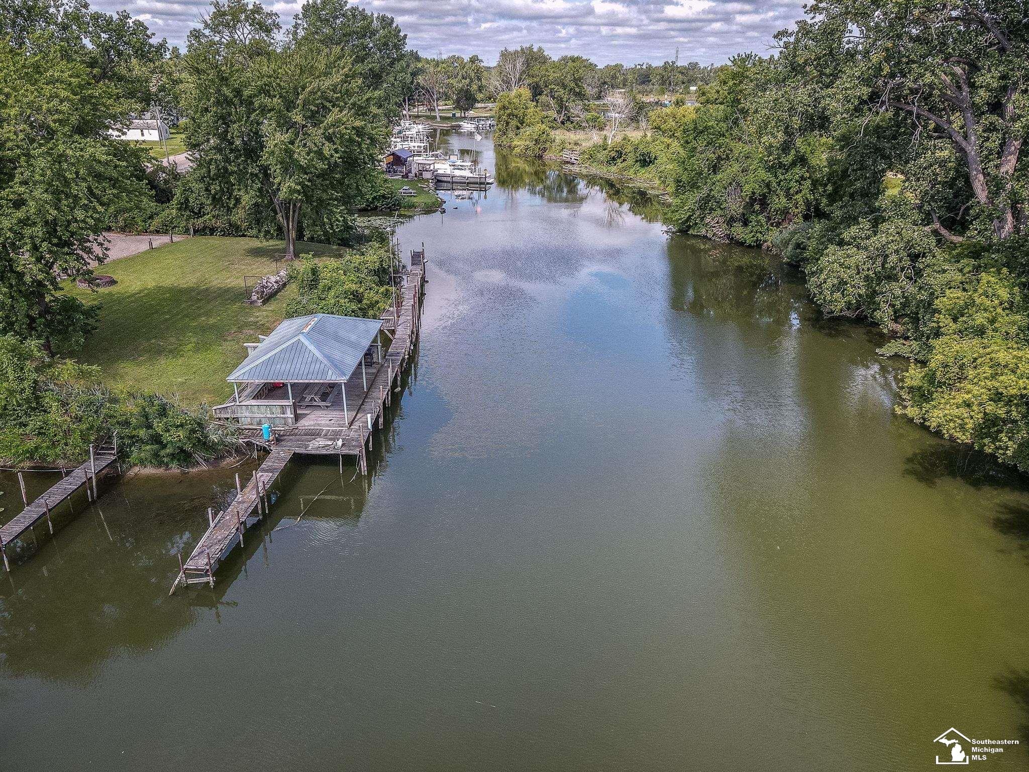 14060 Laplaisance Road — photo