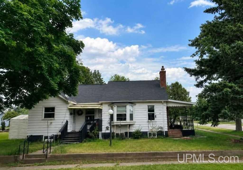 502 Stephenson Street — photo