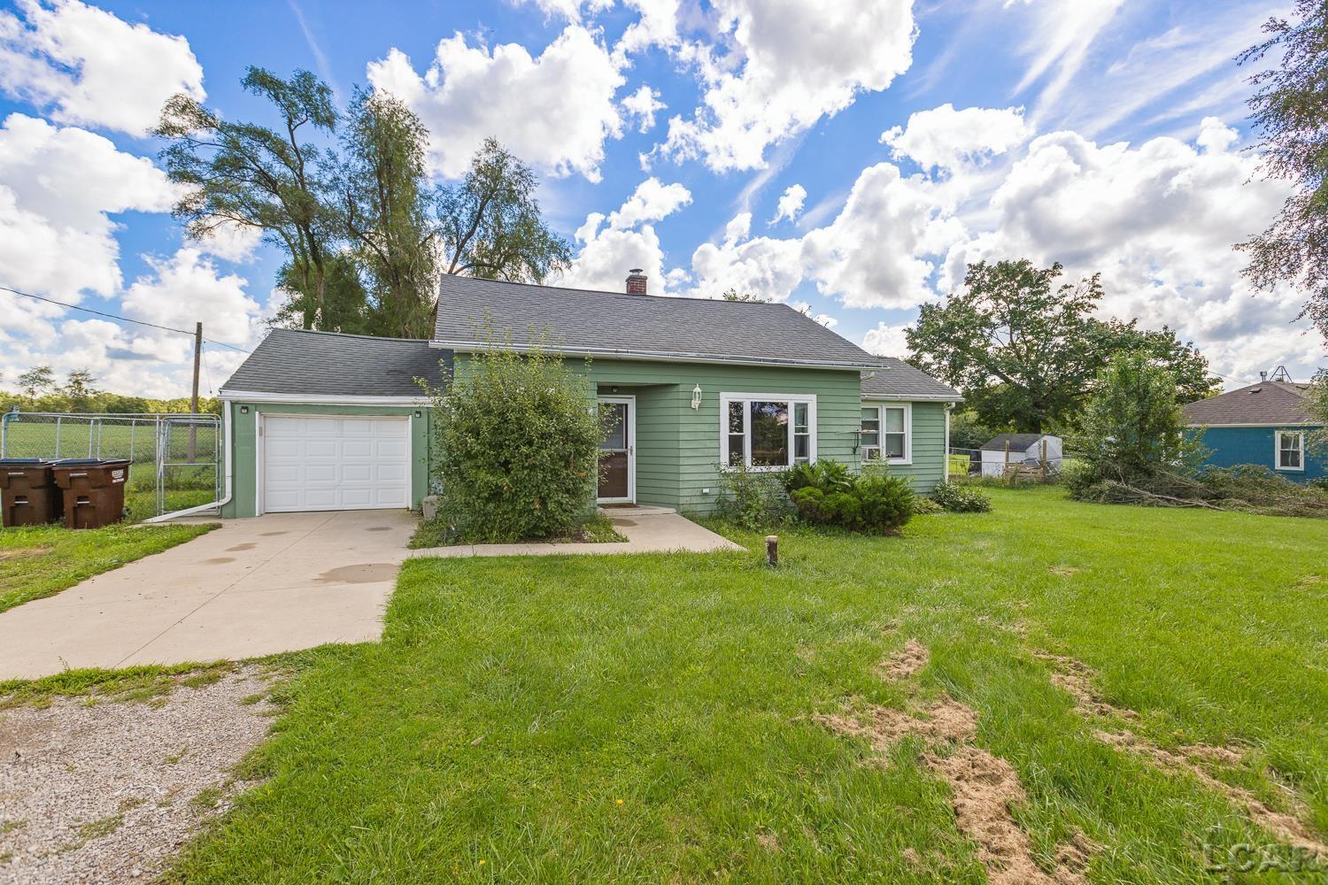 6561 N Adrian Highway — photo