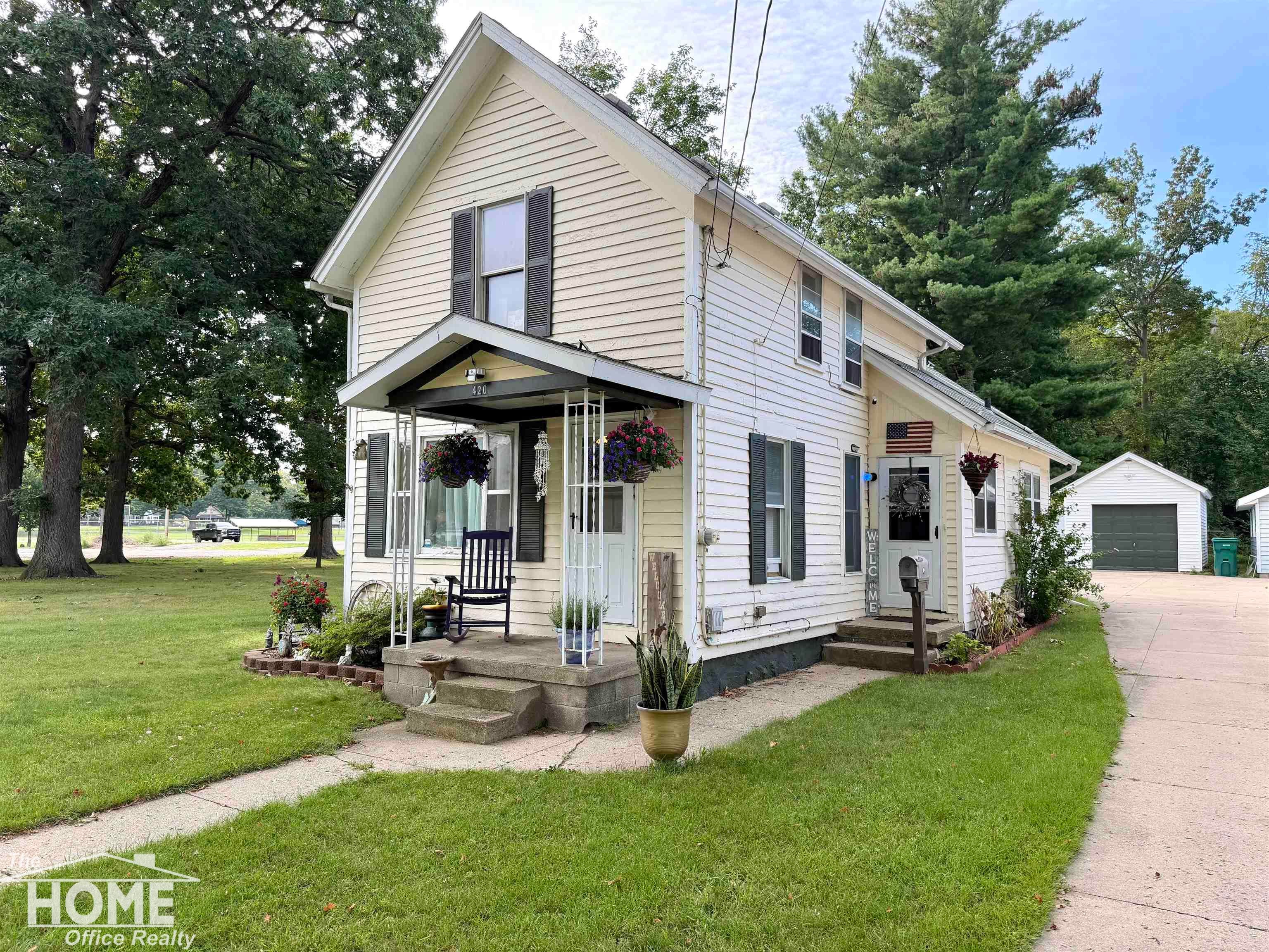 420 E King Street — photo