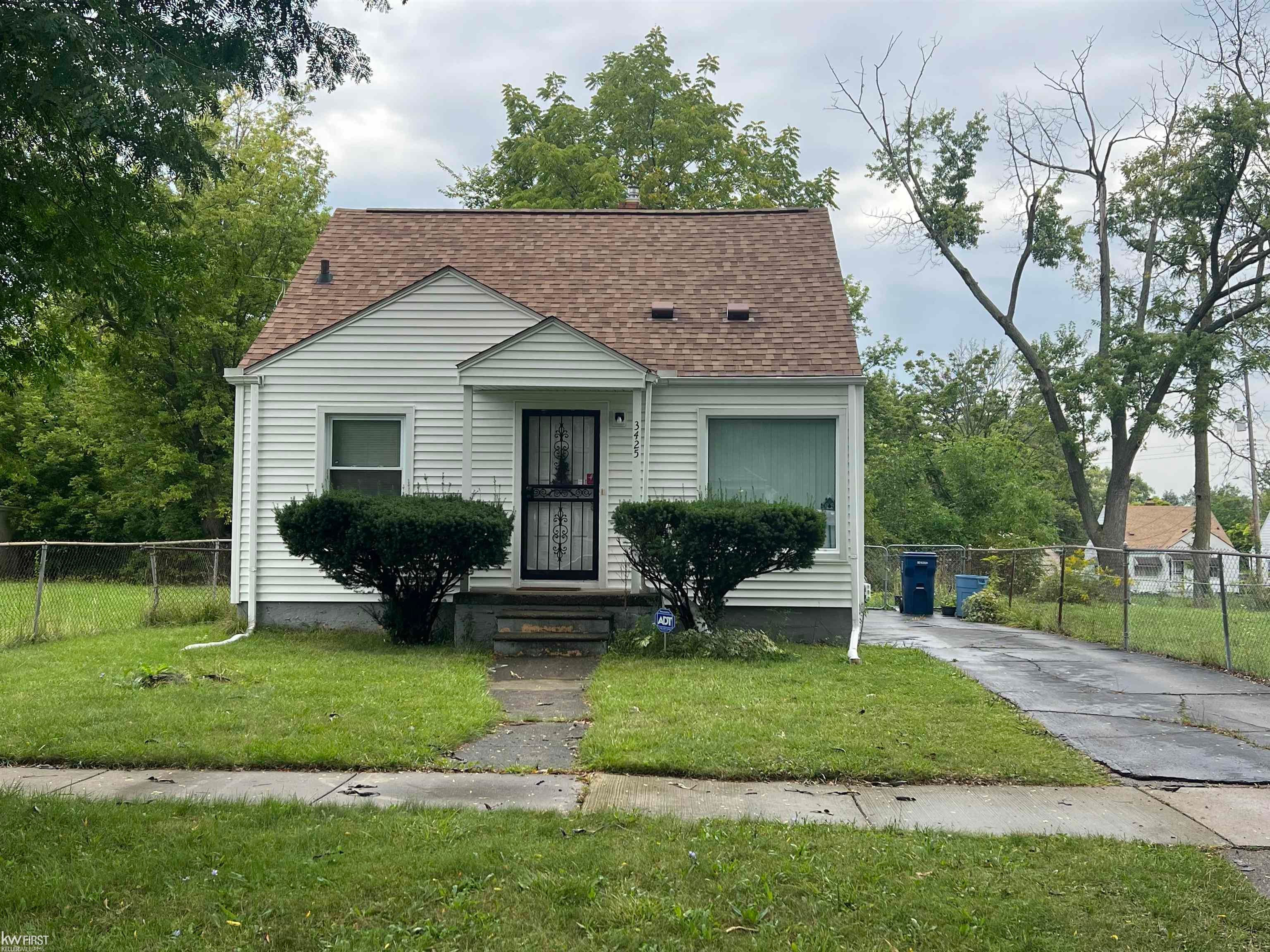3425 Sterling Street — photo