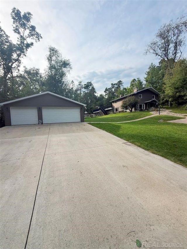 20313 White Pine Boulevard — photo