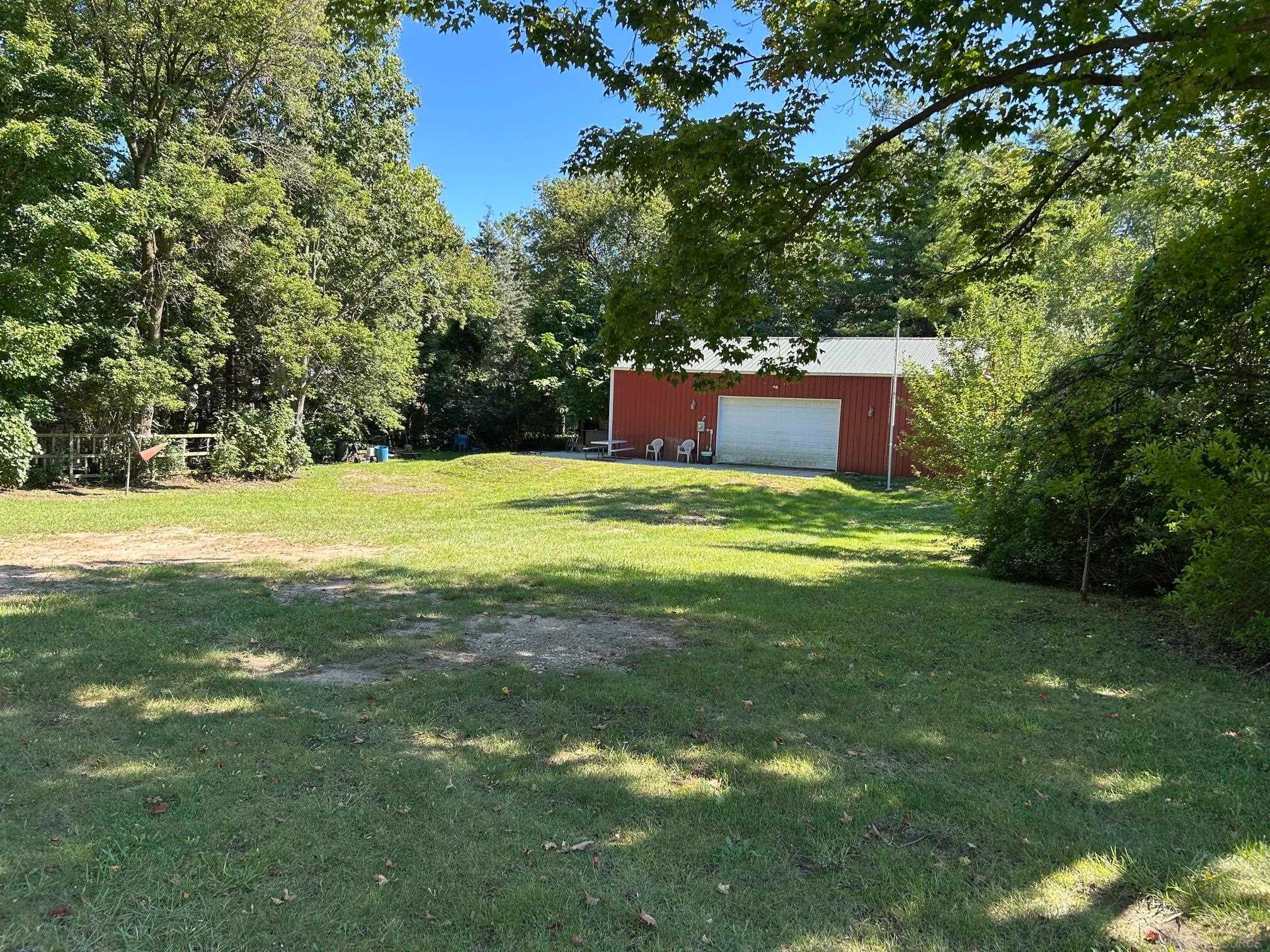 7366 Yale Road — photo