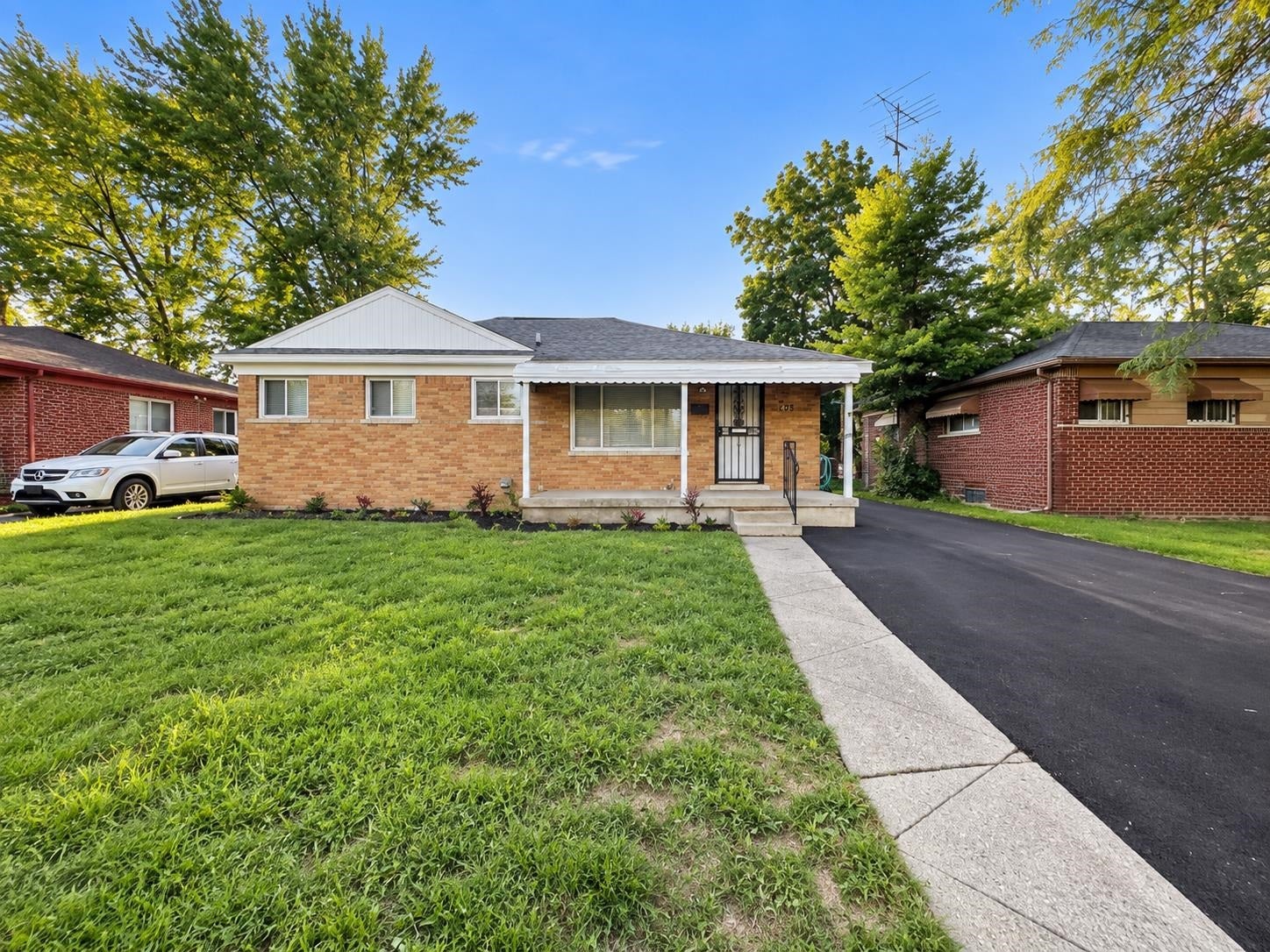 5413 Fleming Road — photo