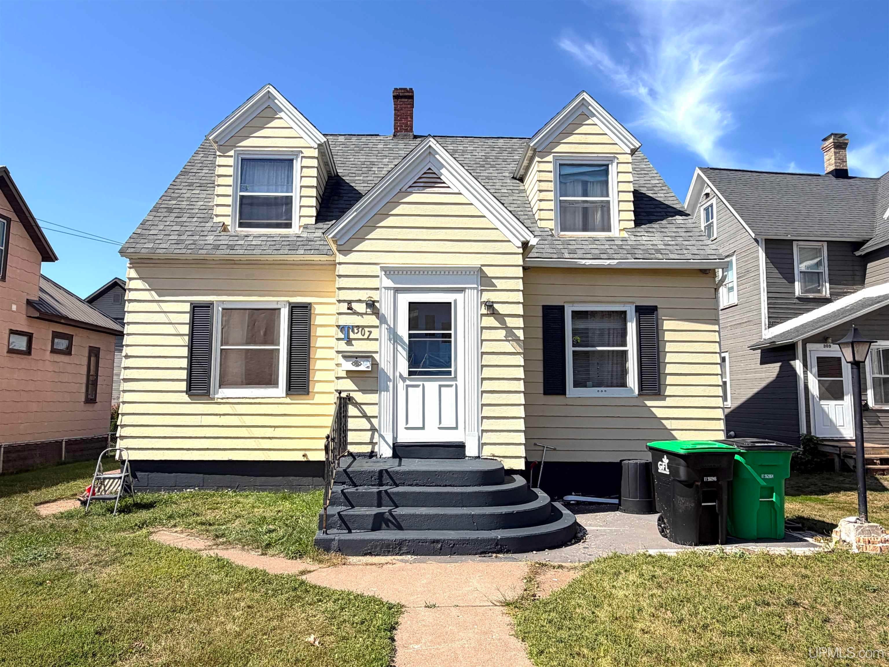 307 Tobin Street — photo