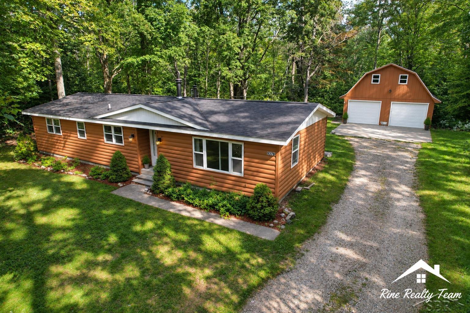 9378 Whispering Pines Drive — photo