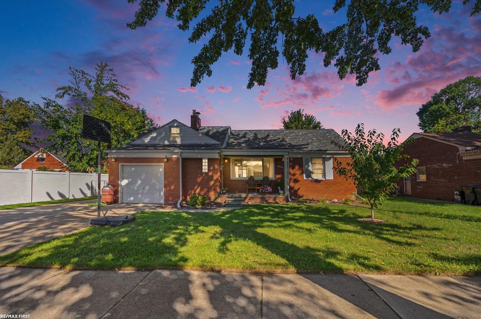 28408 Hughes Street — photo