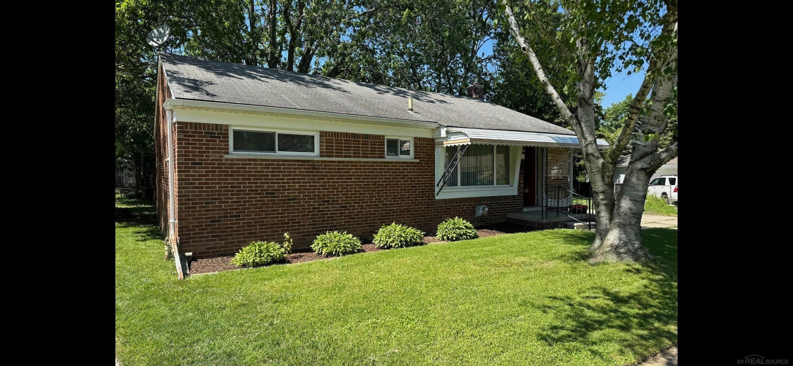 10 Shiawassee Circle — photo