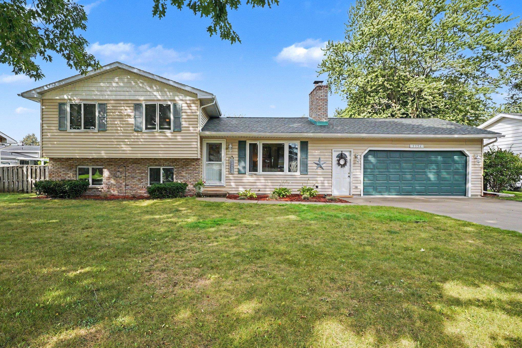 3954 Bush Drive — photo