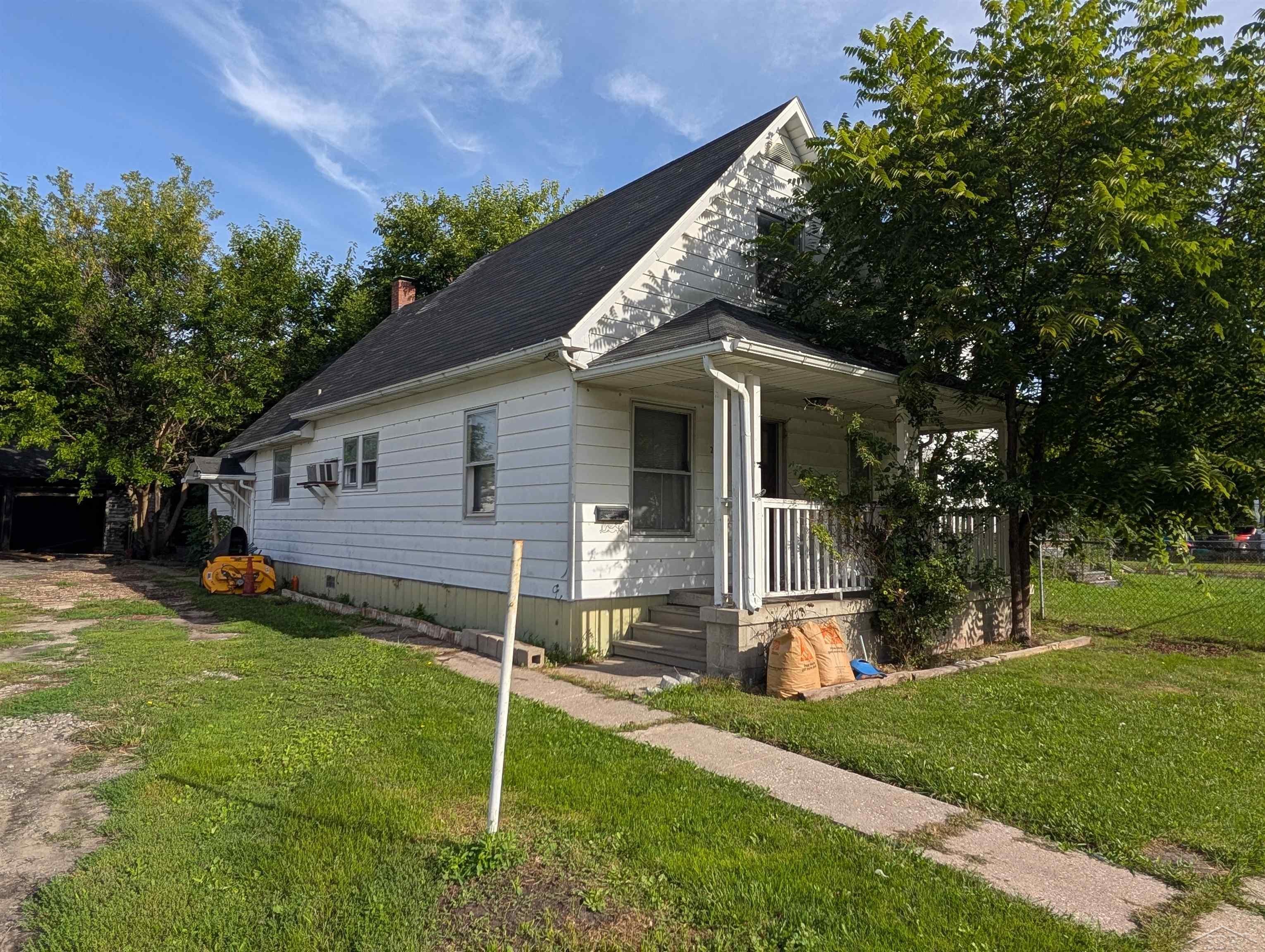 2307 S Niagara Street — photo