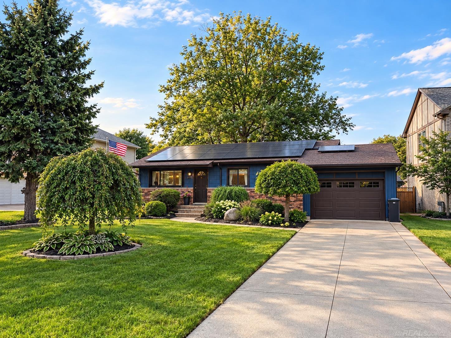 39245 Lakeshore Drive — photo