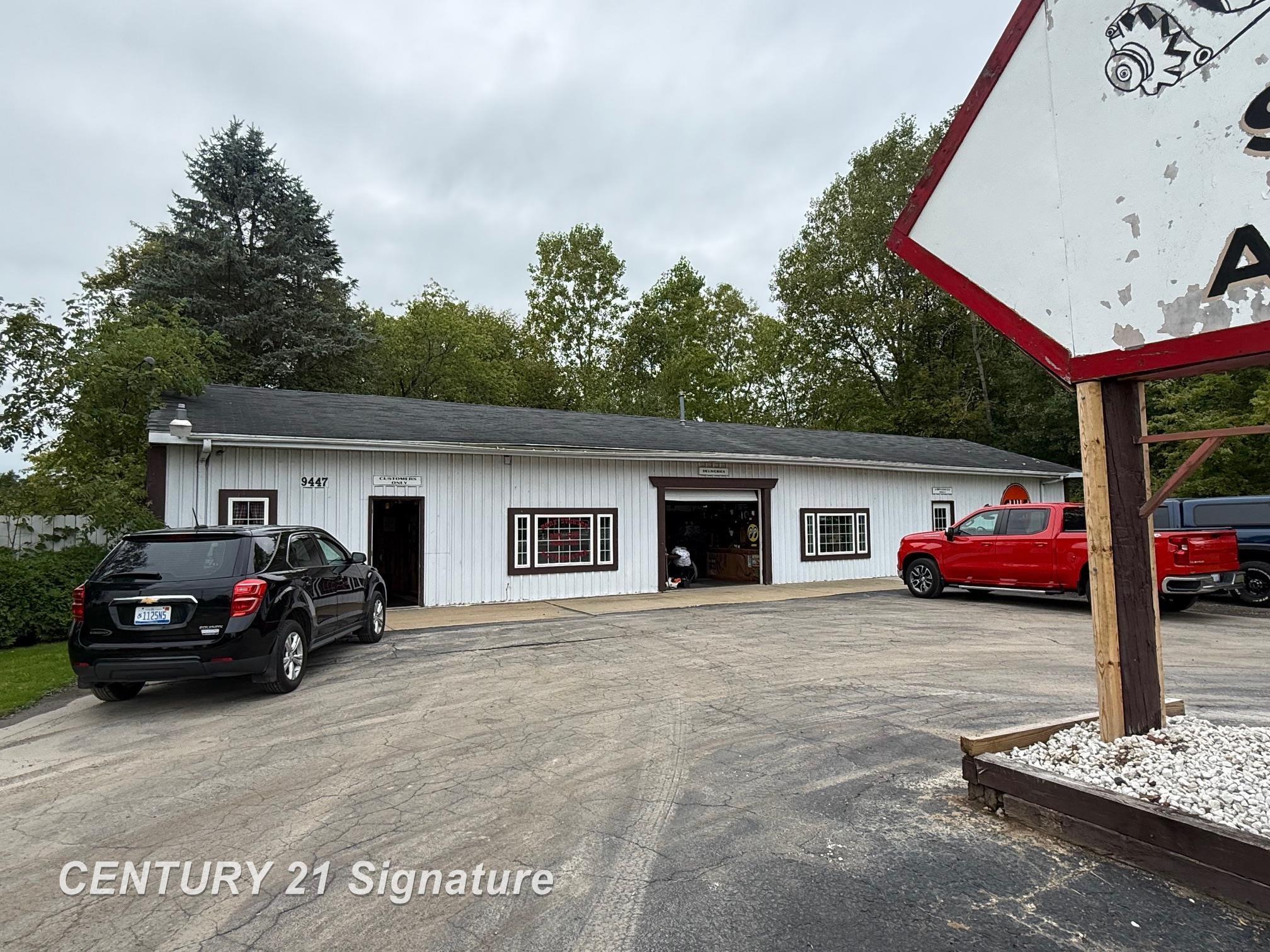 9447 N Dort Highway — photo