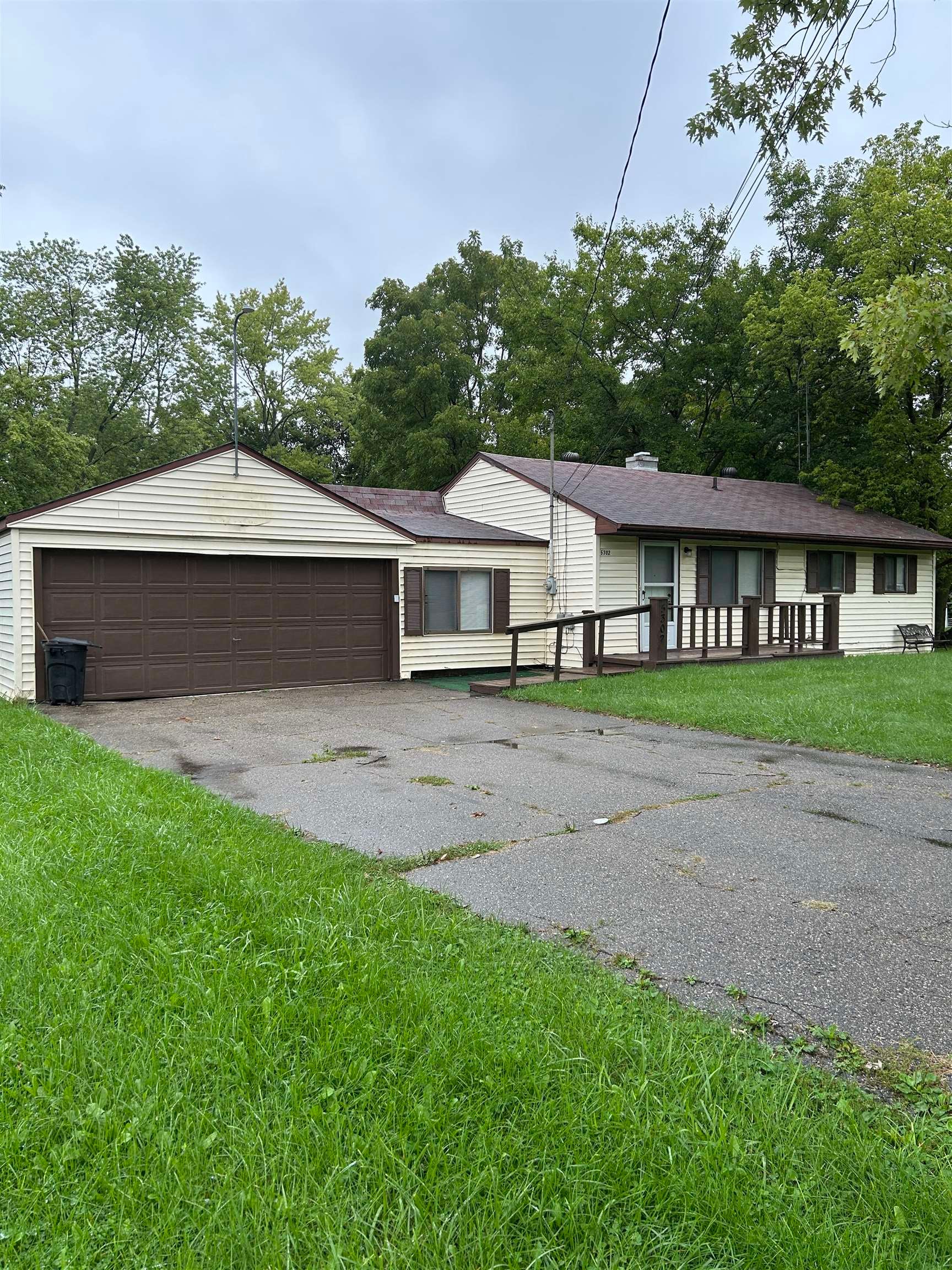 5302 Brobeck Street — photo