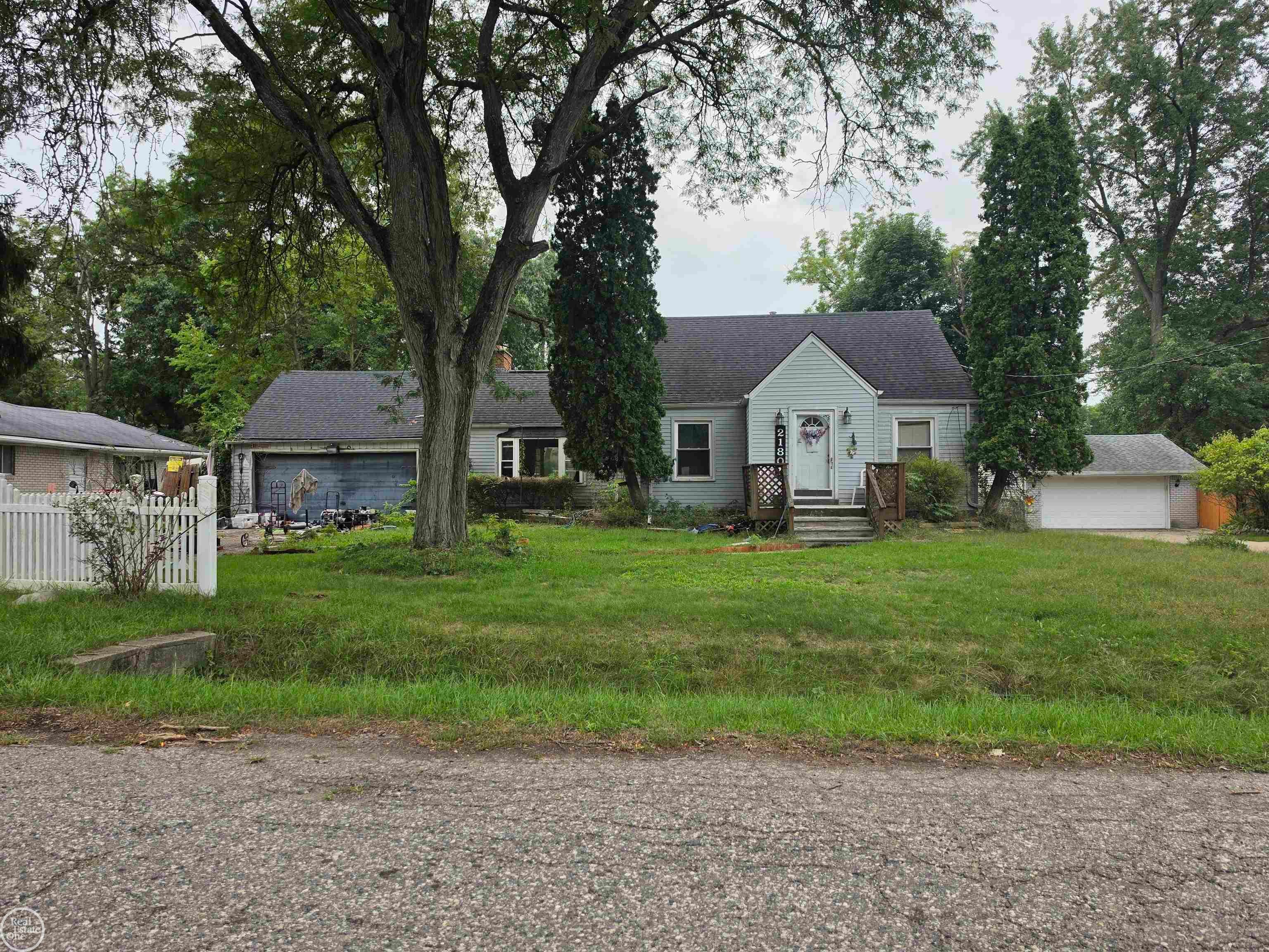21801 Midway Avenue — photo