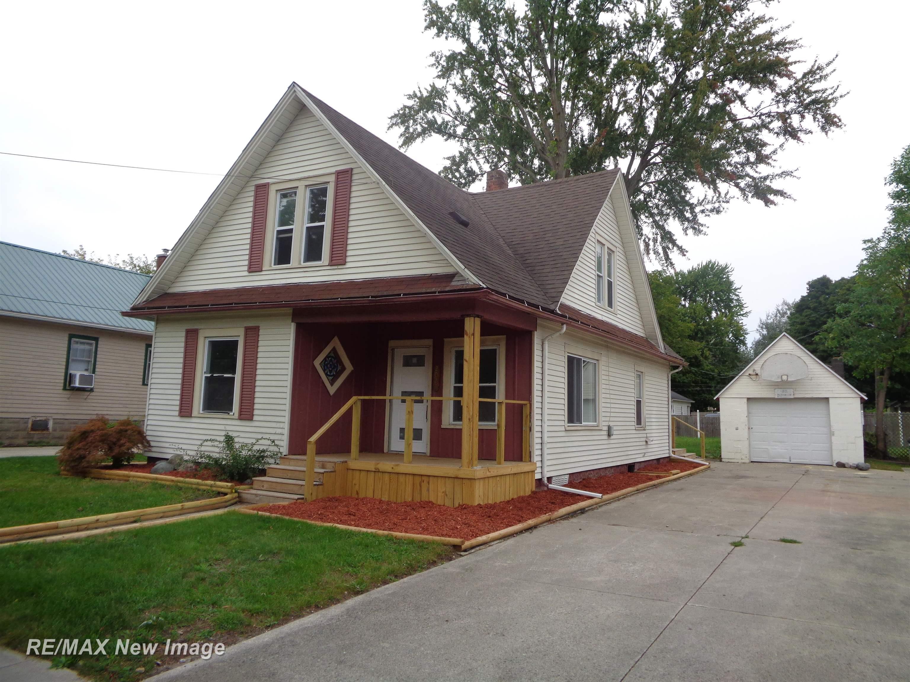 2024 Vermont Street — photo