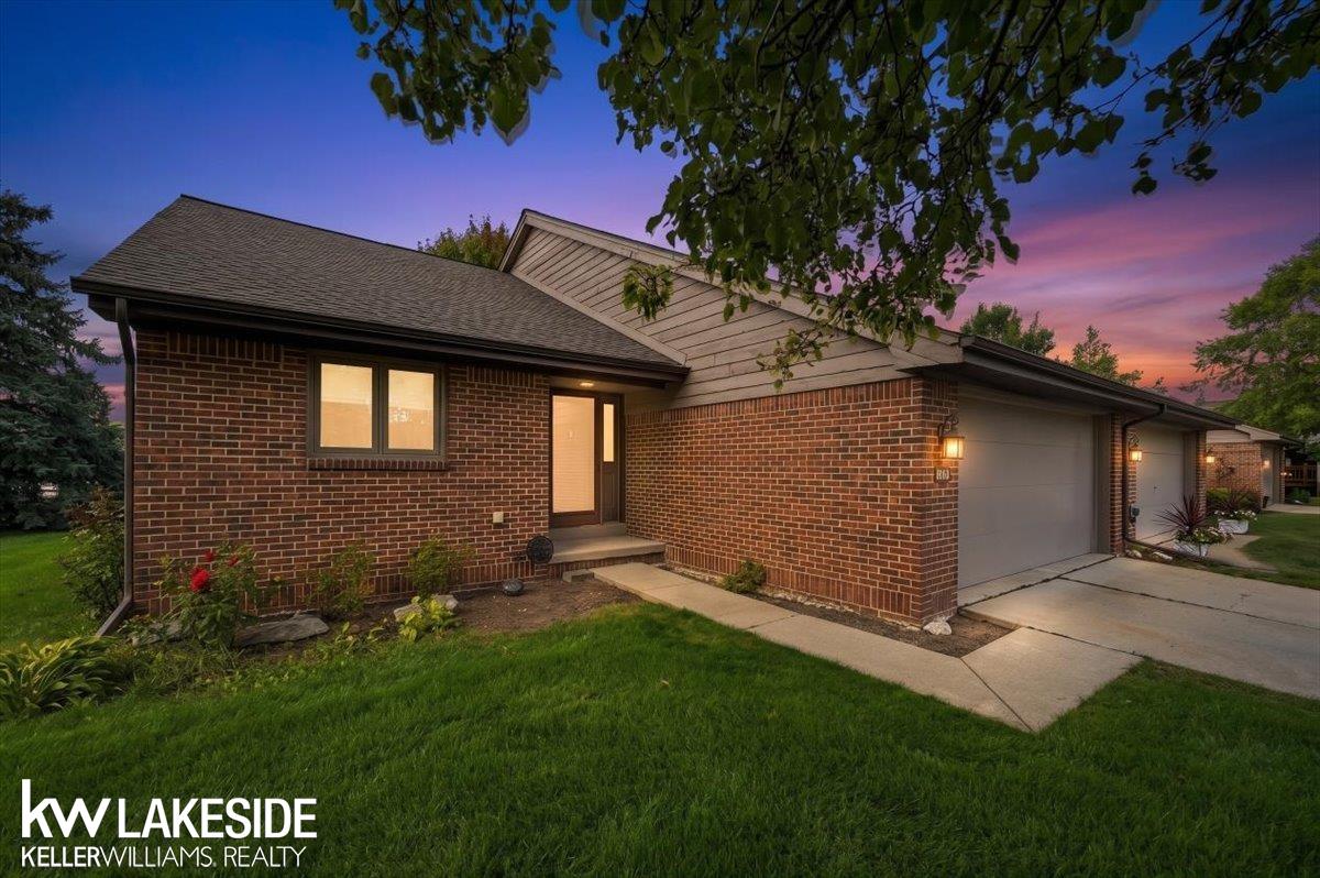 45491 Meadows Square — photo