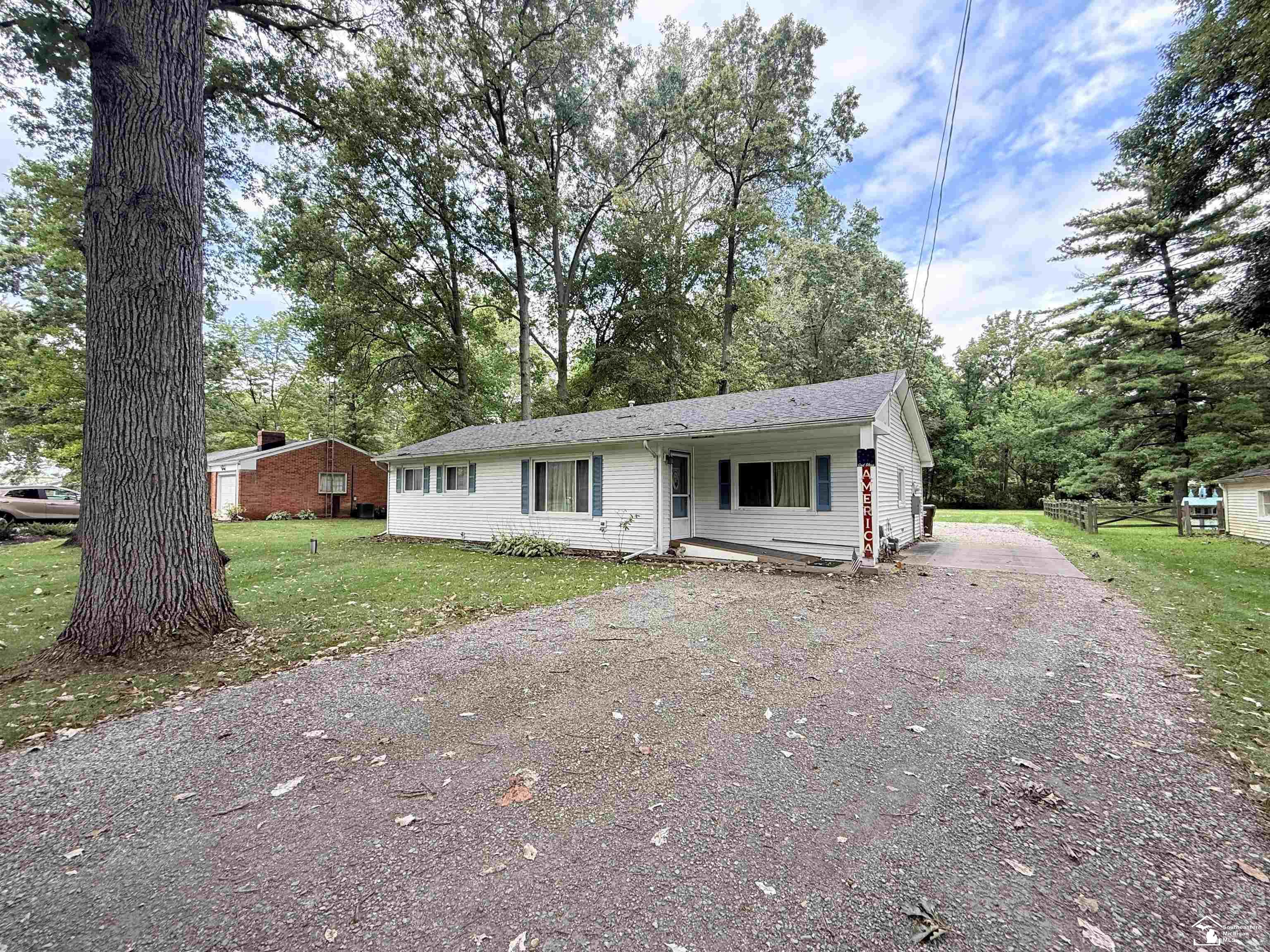 3176 Springbrook Drive — photo