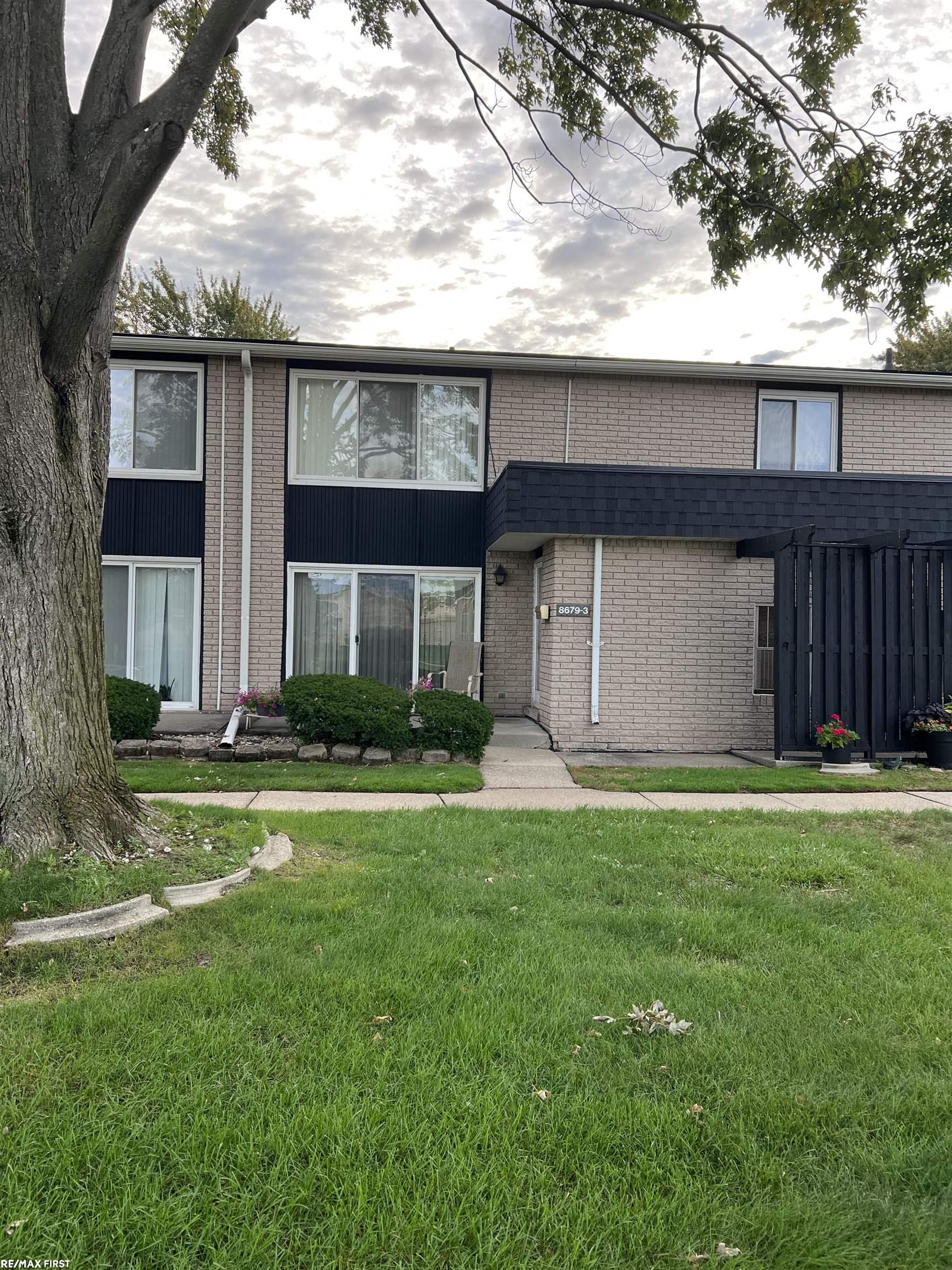 8679 Kennedy Circle — photo