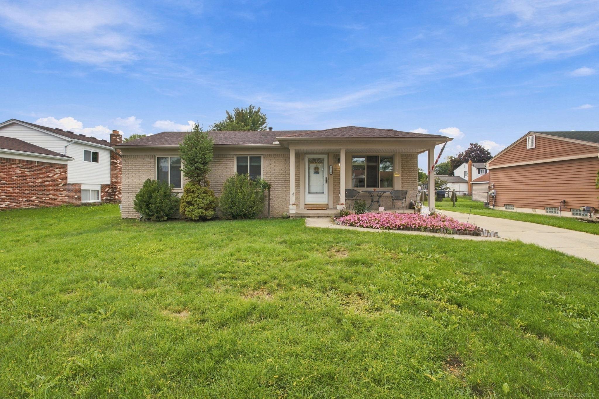 35537 Connecticut Drive — photo
