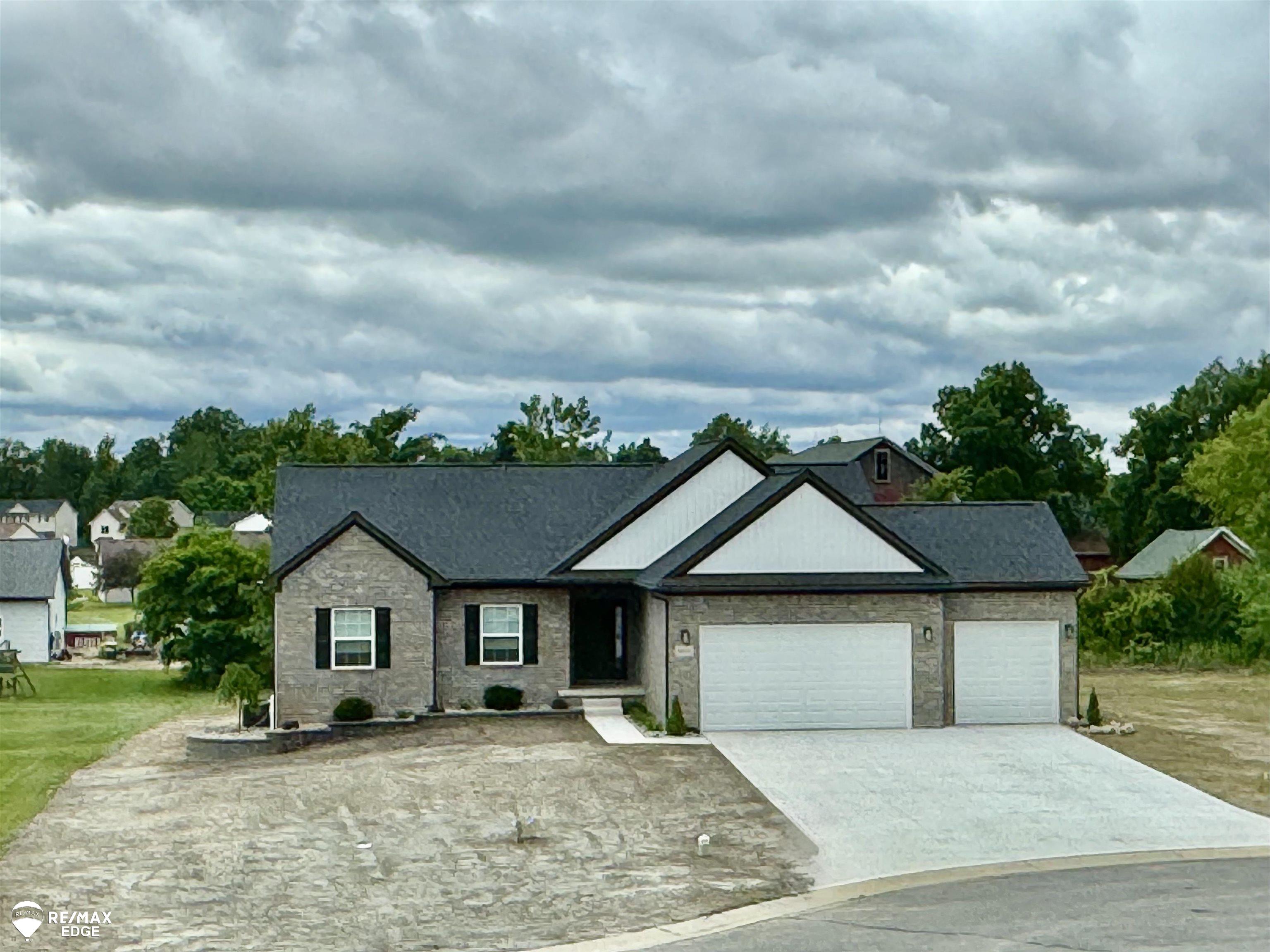 8317 Peninsula Circle — photo