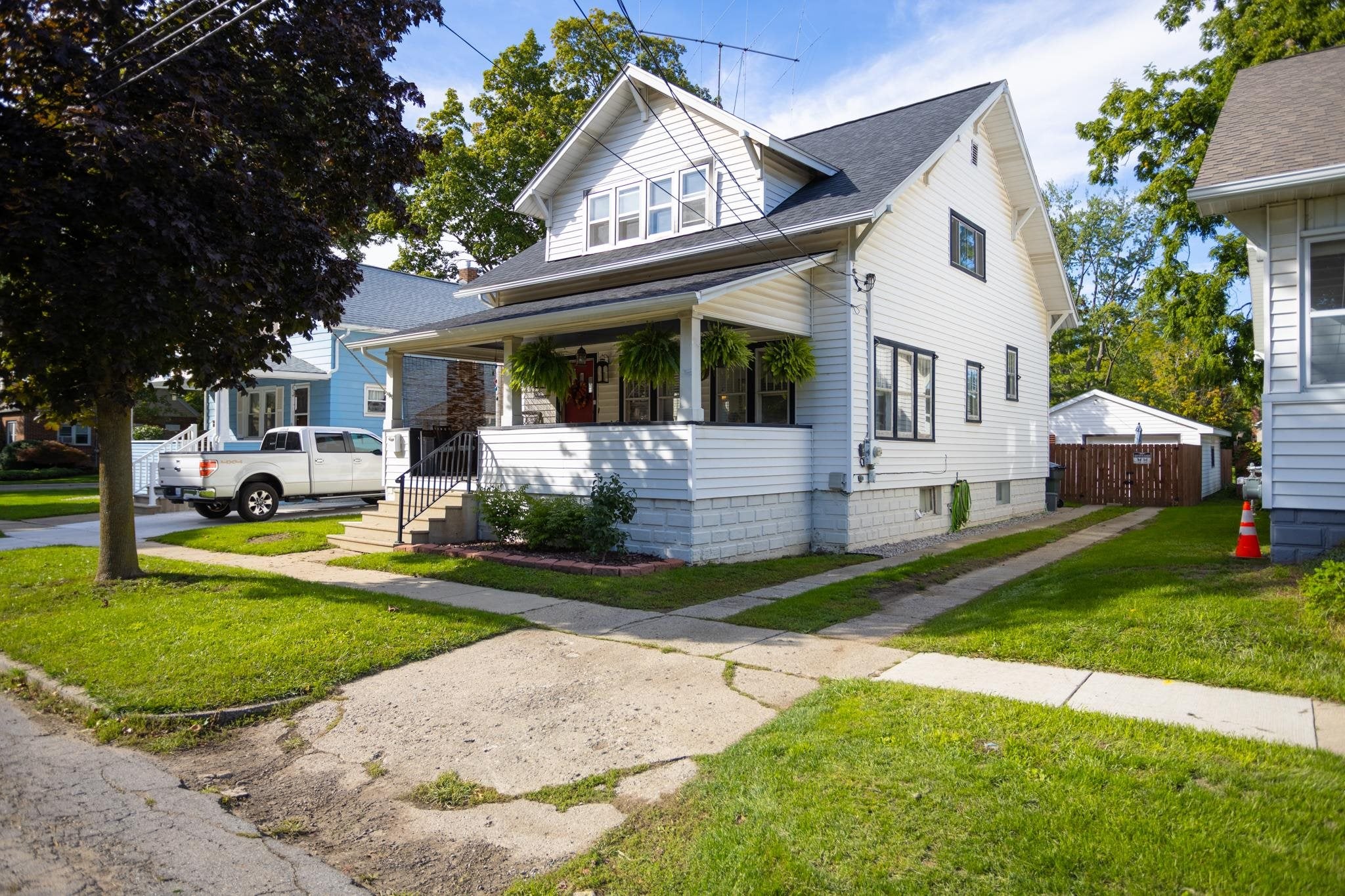 805 E Exchange Street — photo