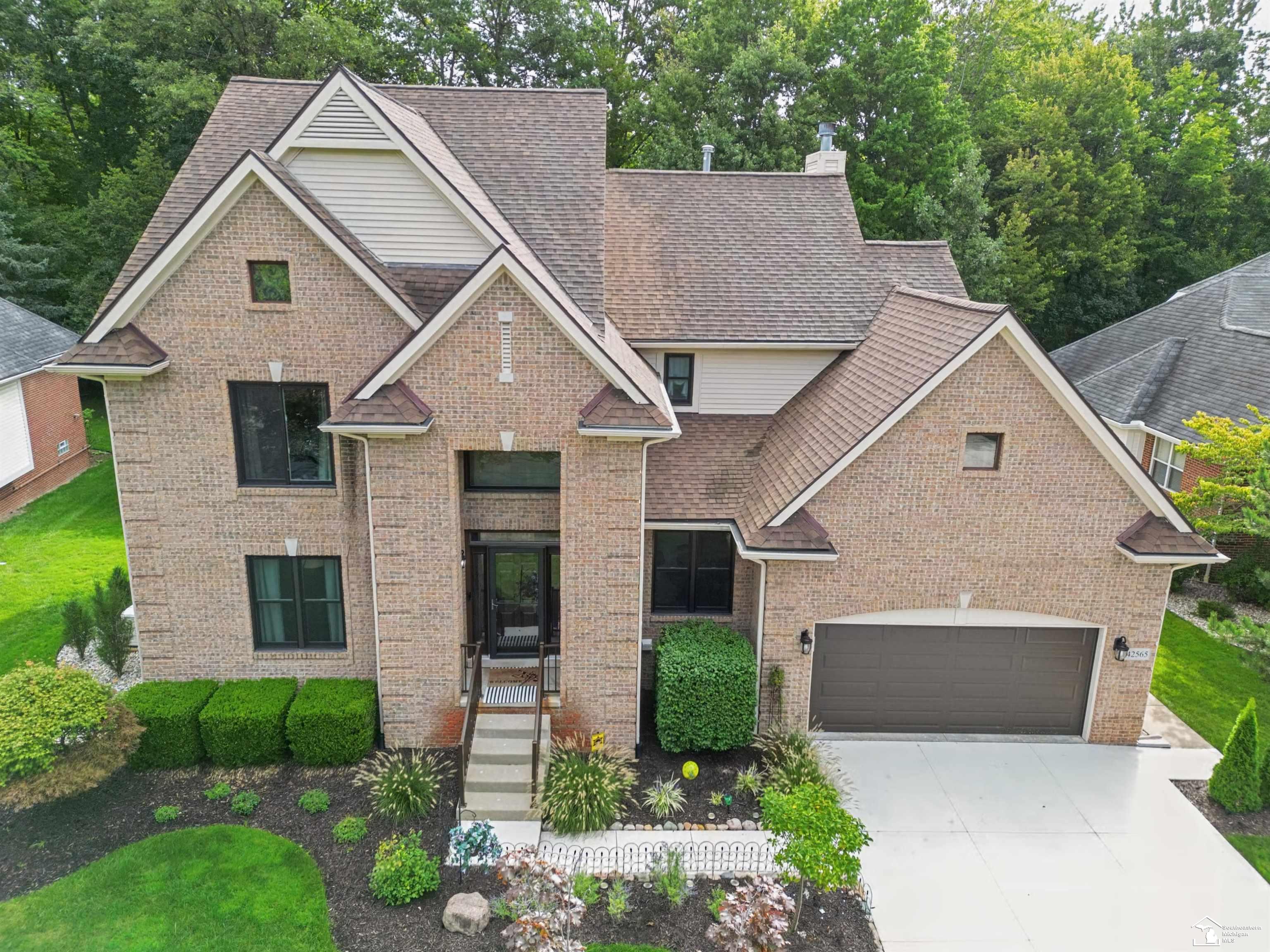 42565 White Hart Street — photo