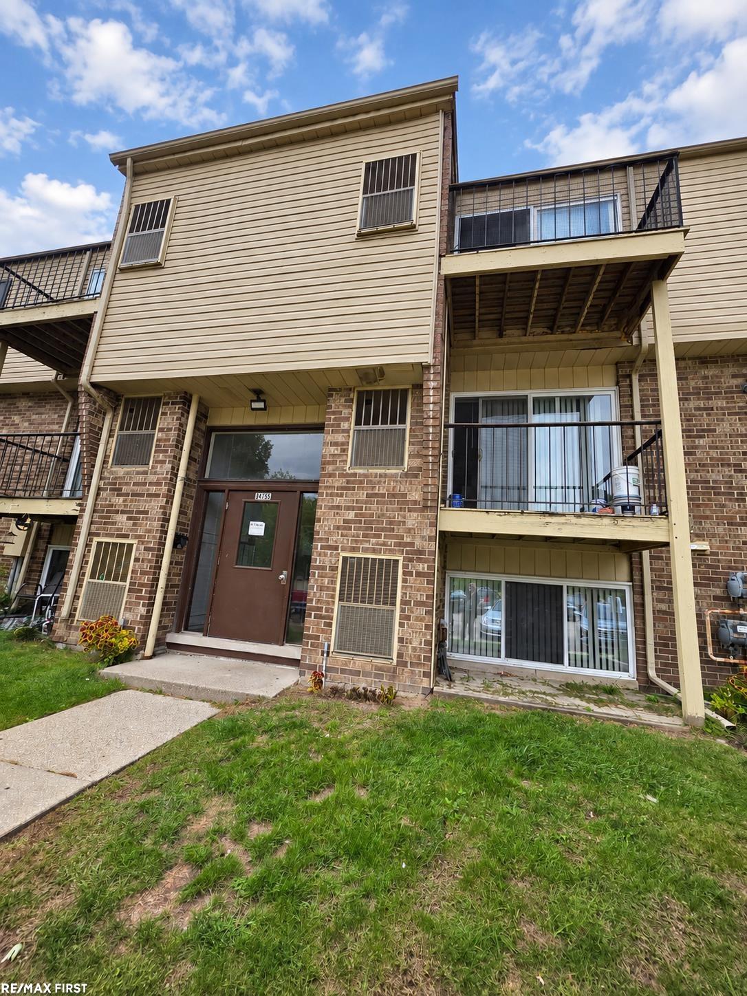38255 Fairway Court — photo