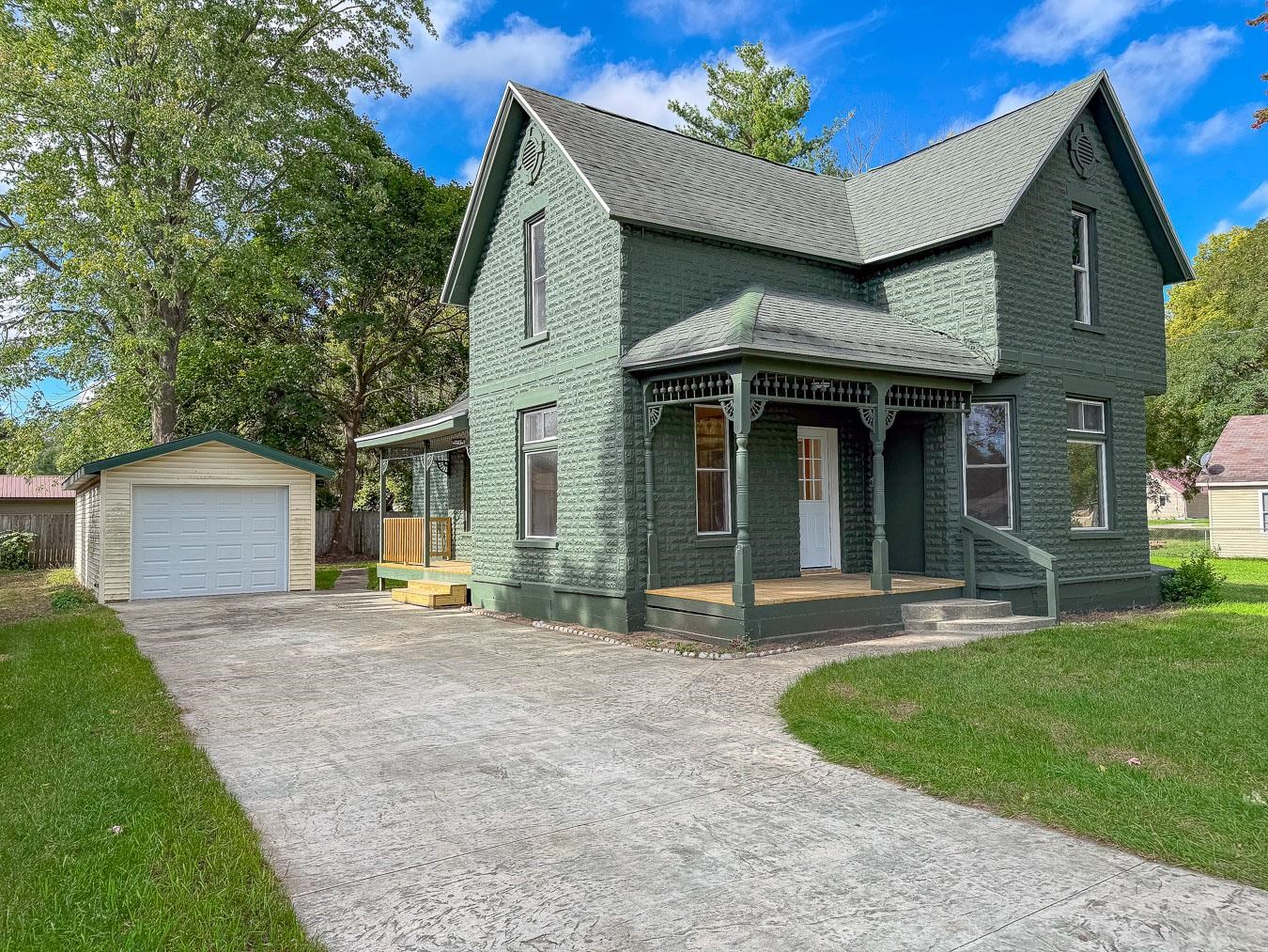 207 W Washington Street — photo