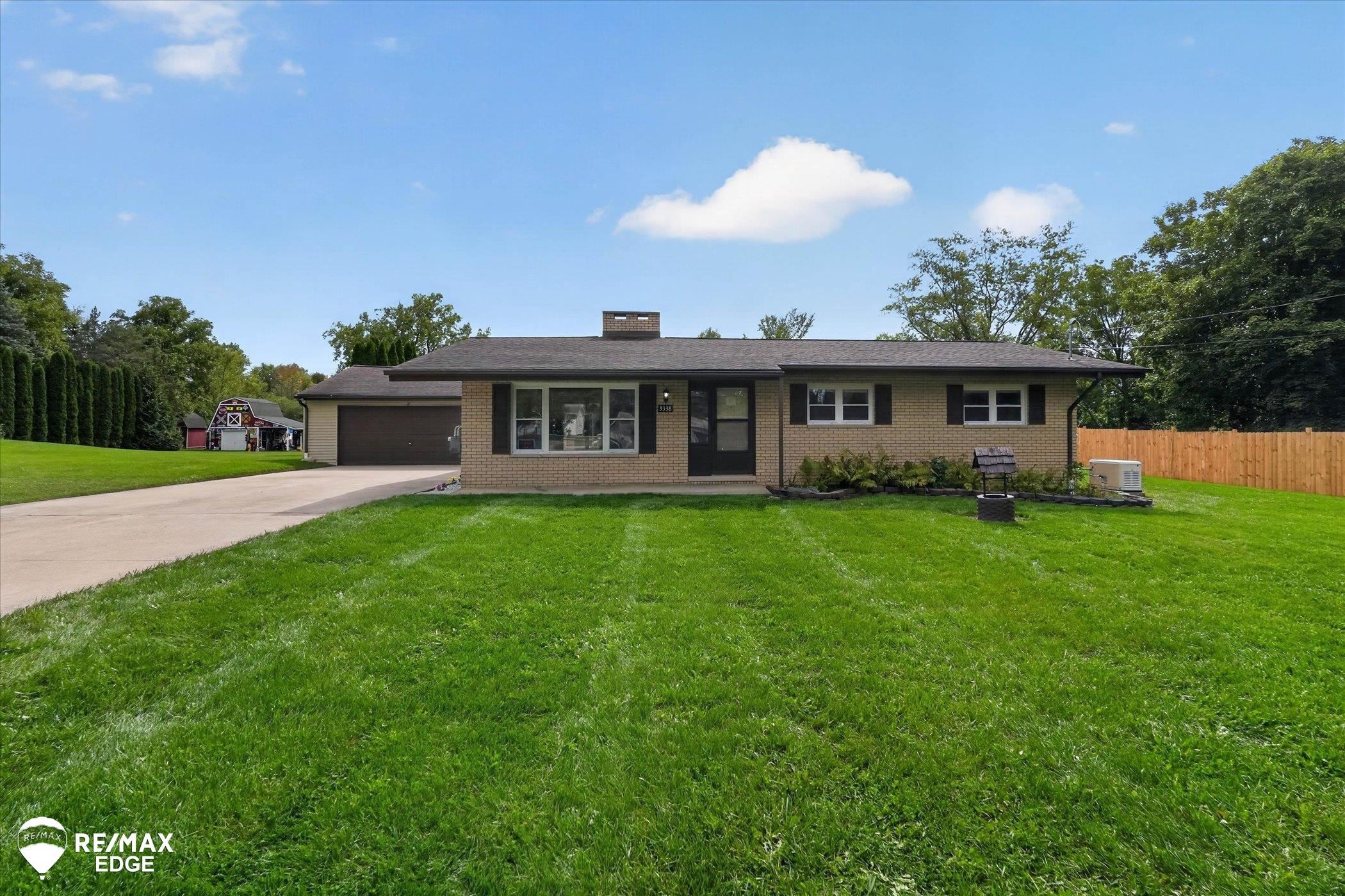 3338 Shannon Road — photo