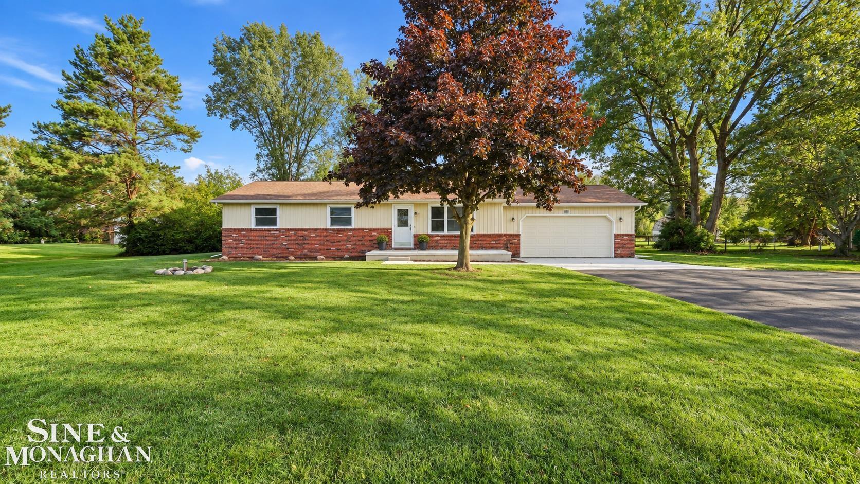 2310 Fred W Moore Highway — photo