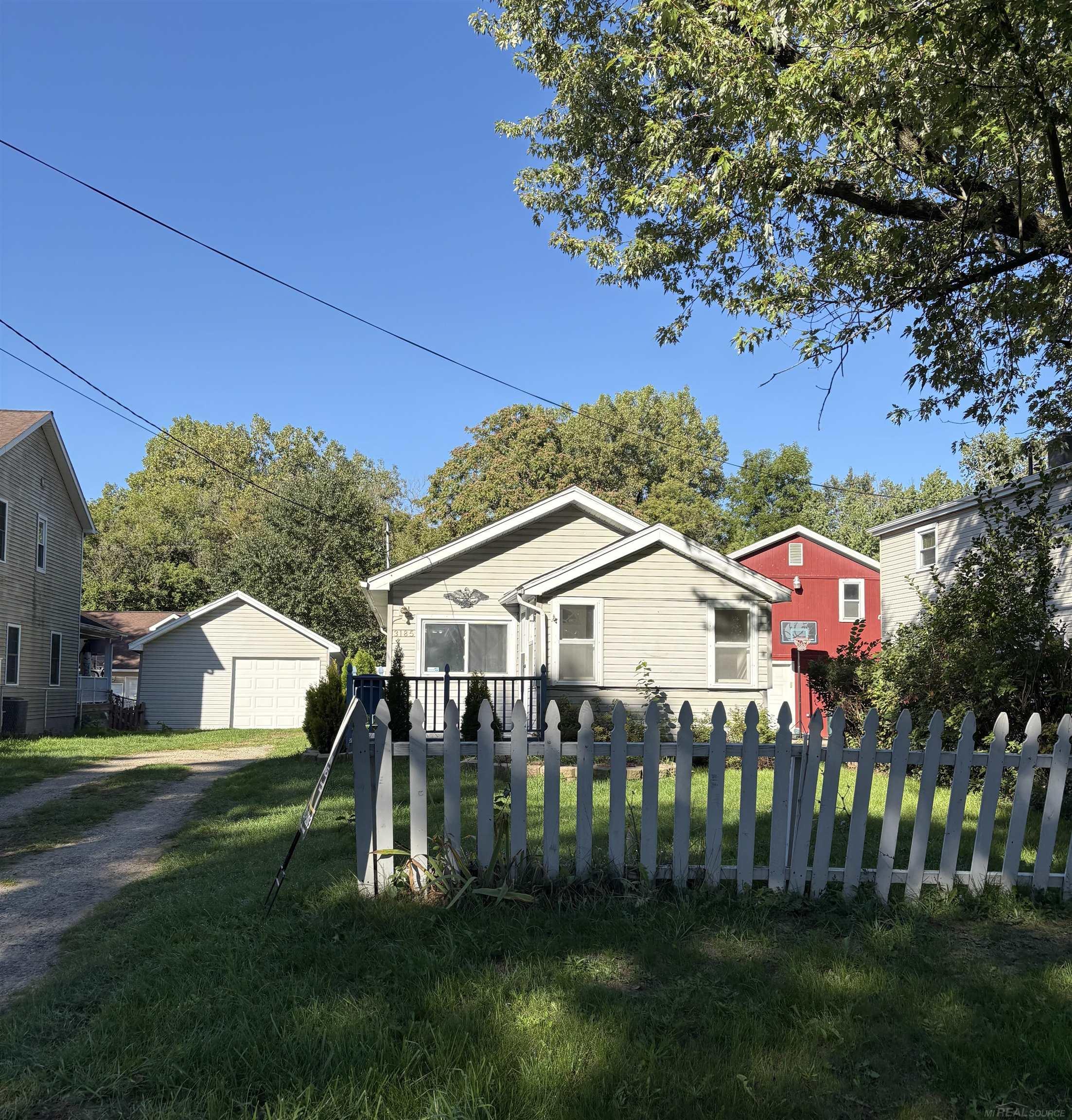 3185 Delaney Street — photo