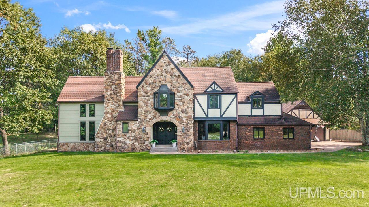 1307 S Hemlock Street — photo