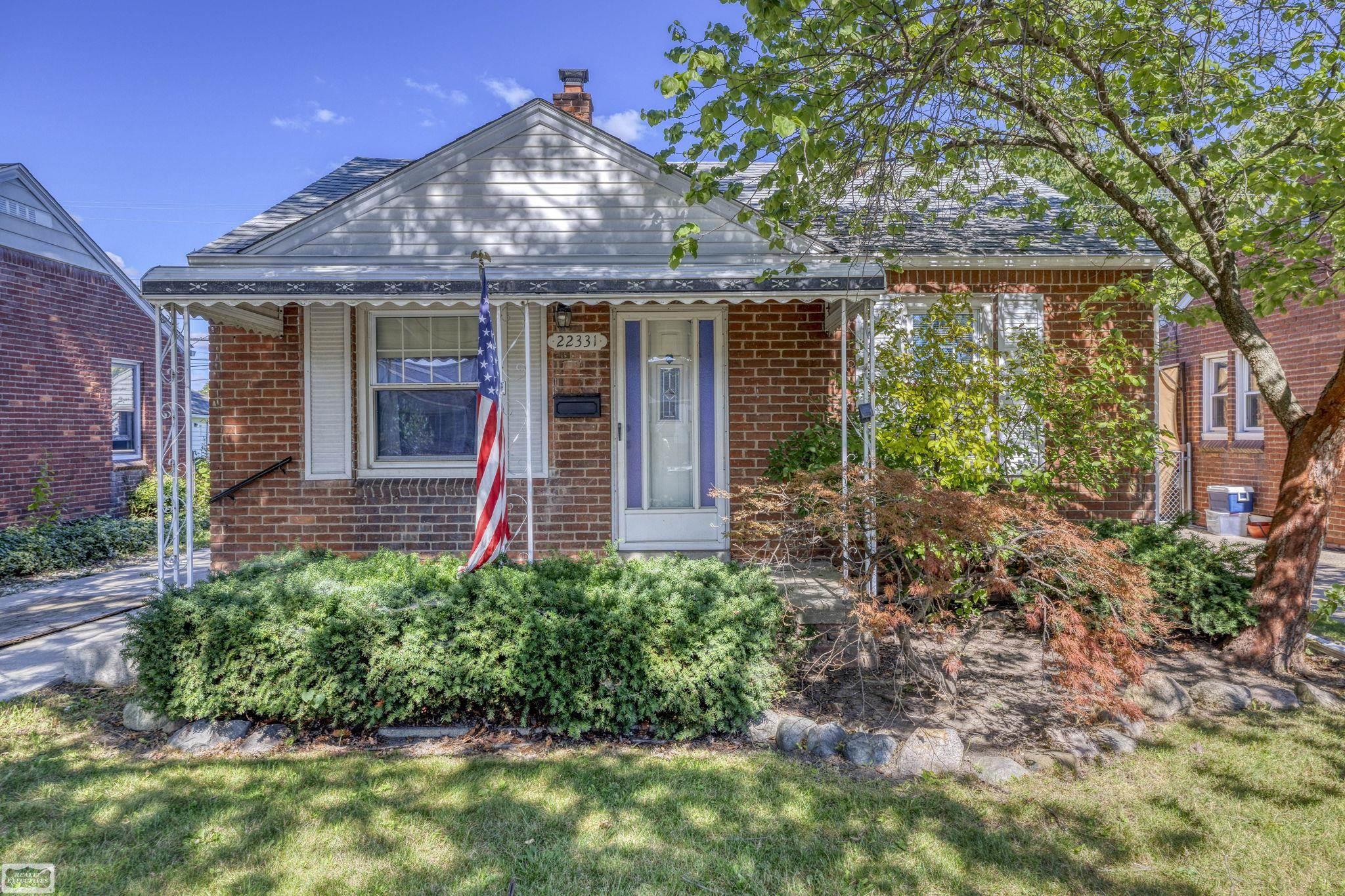 22331 Harper Lake Avenue — photo