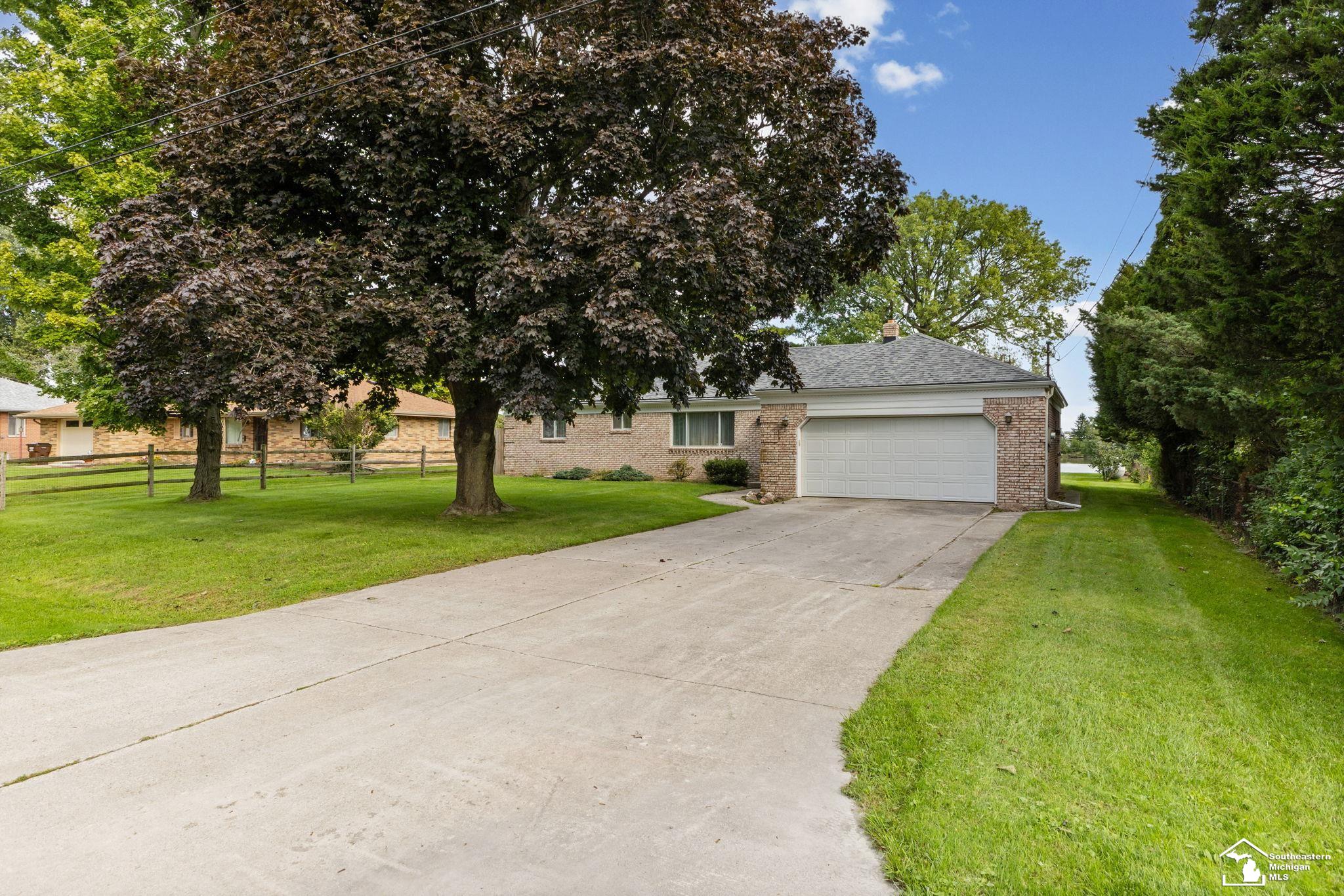 6367 Grandview Drive — photo