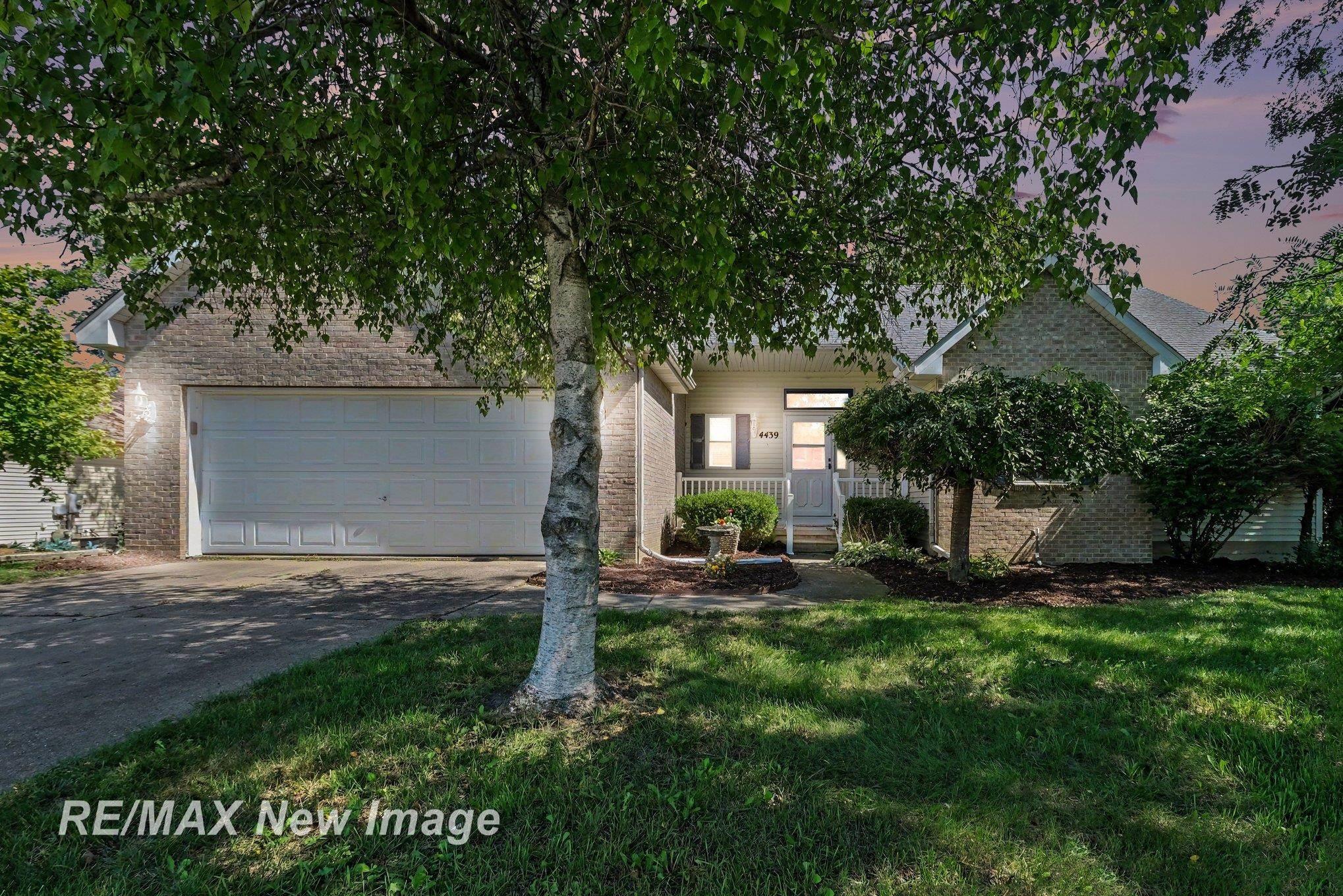 4439 W Edge Way — photo