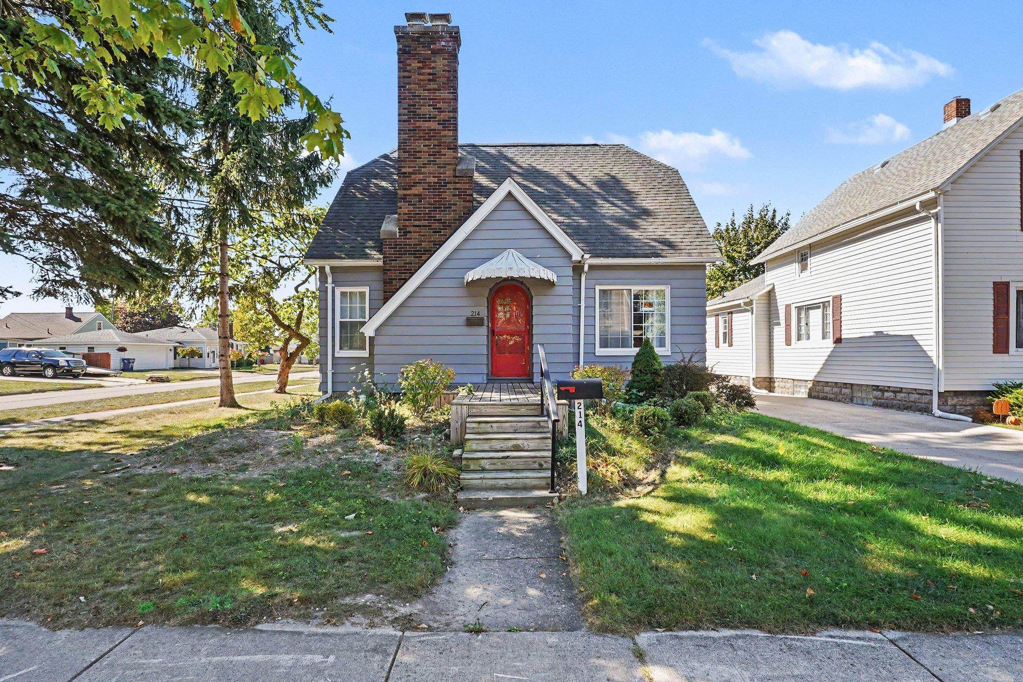 214 S Mountain Street — photo