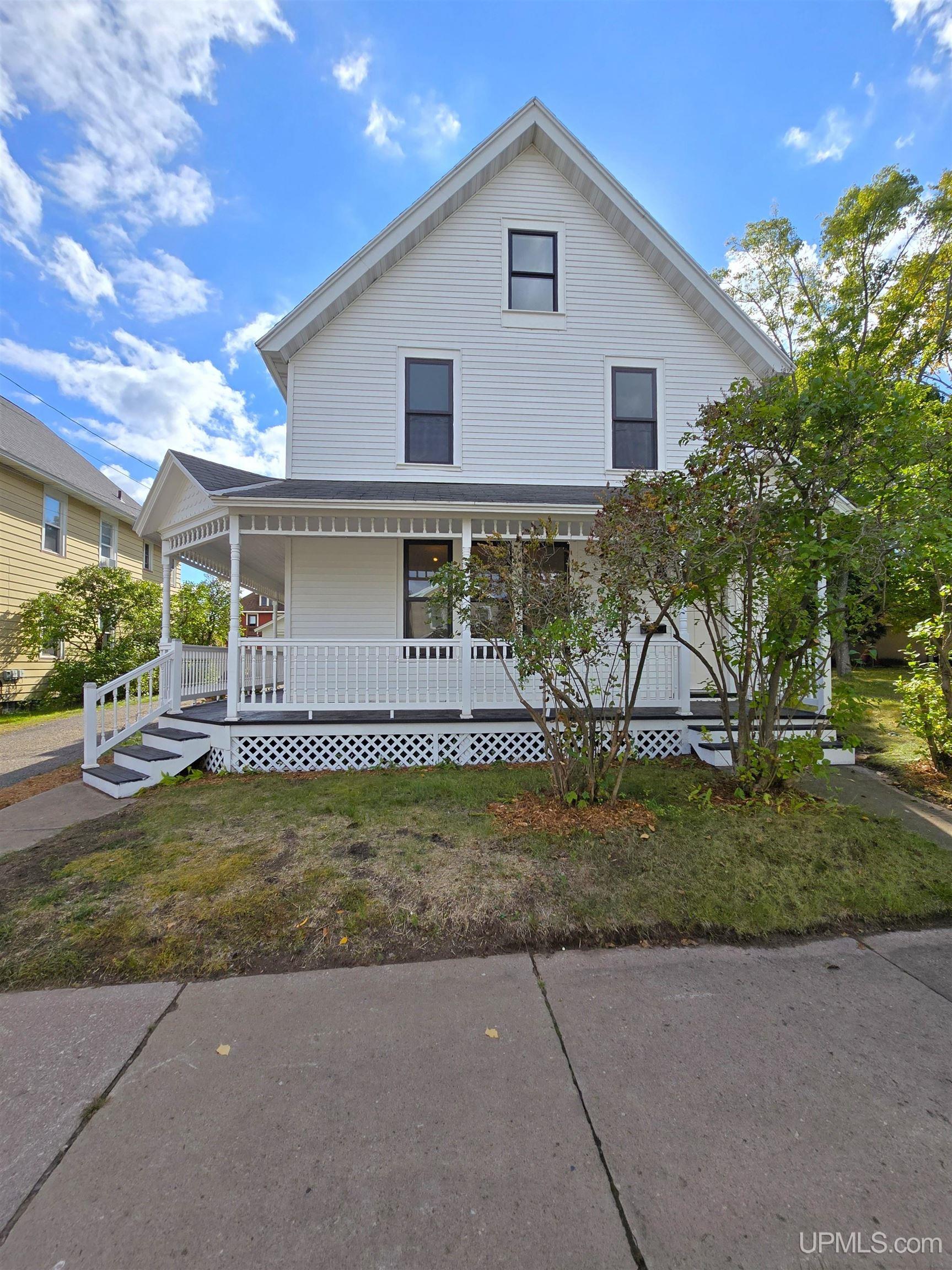 121 Fisher Street — photo