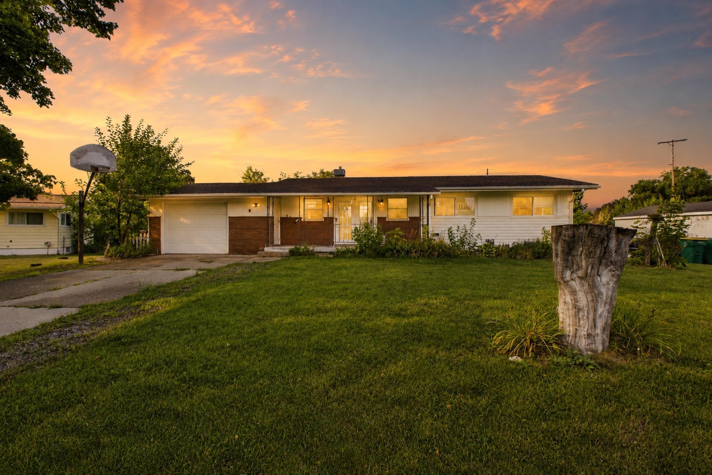 3281 Broadmore Drive — photo
