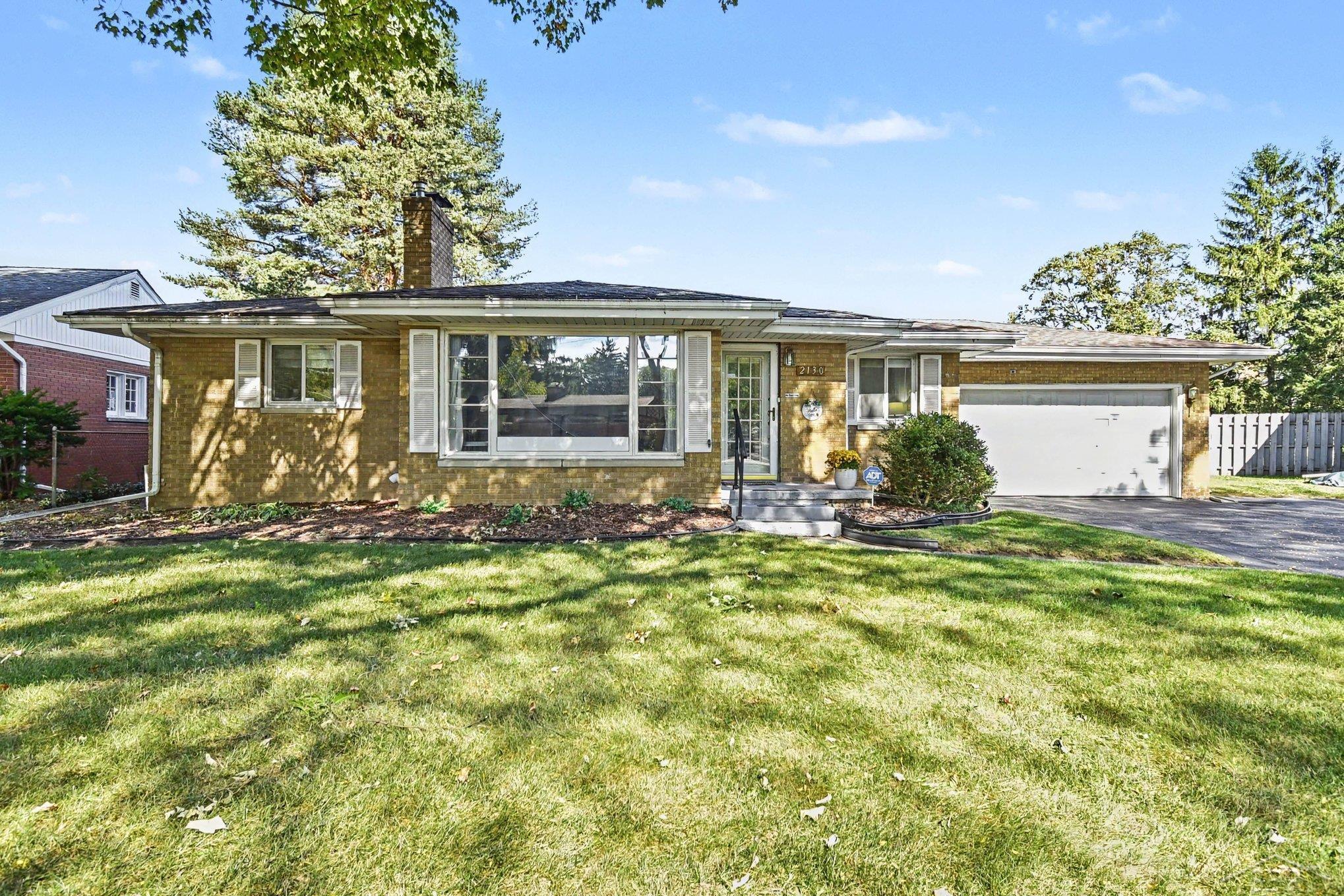 2130 Clover Lane — photo