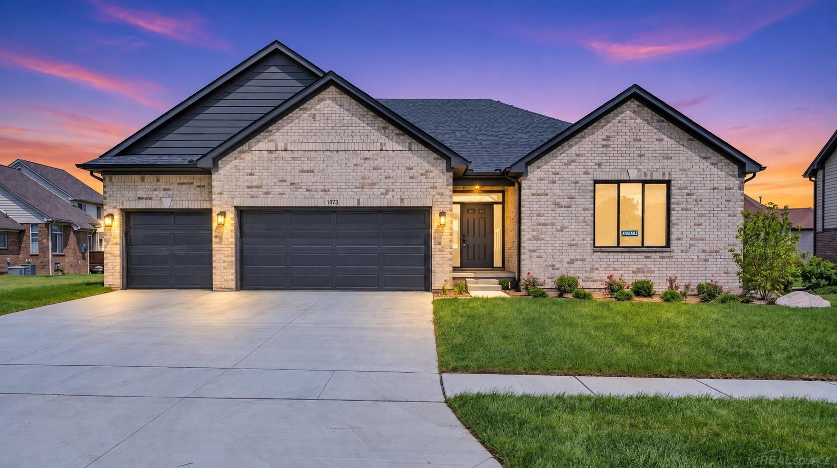 1073 Williamson Circle — photo