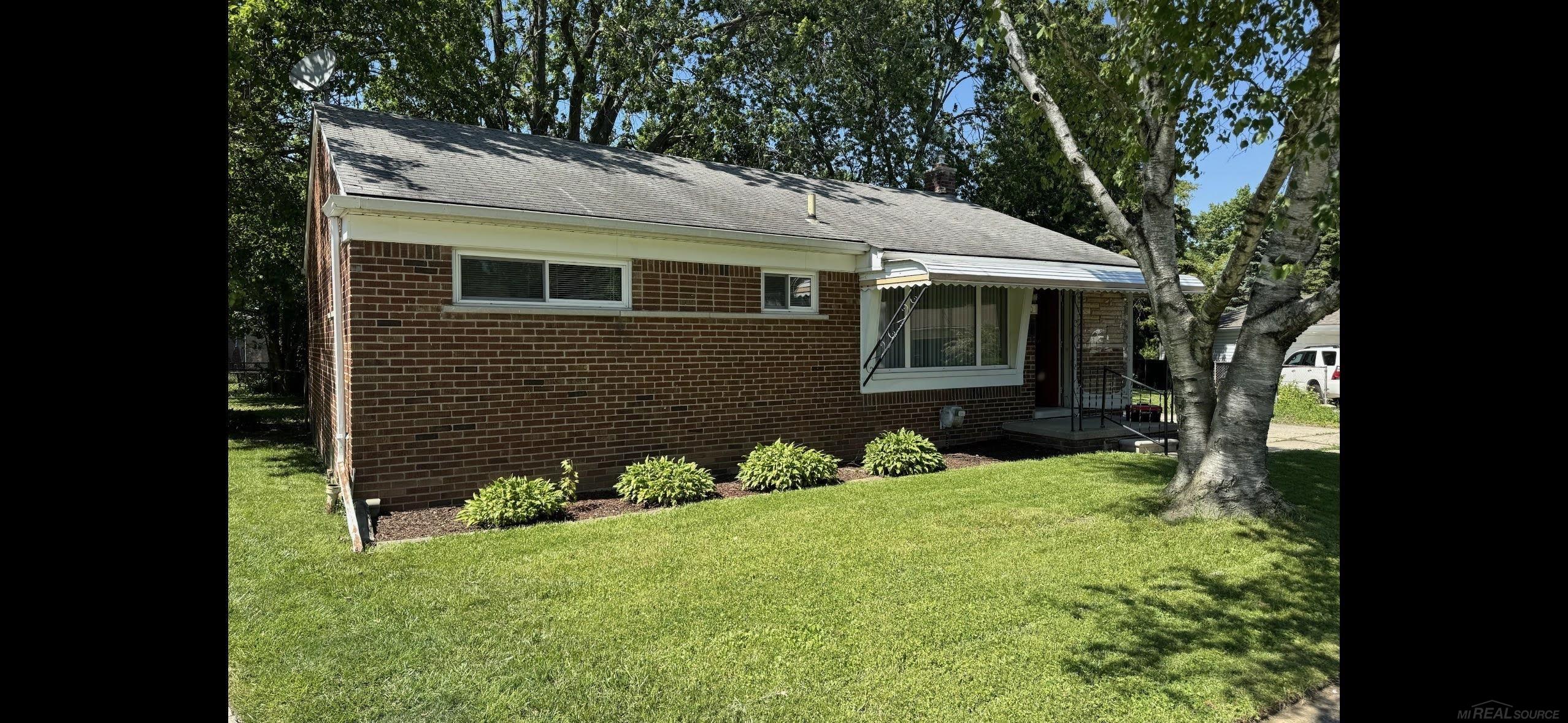10 Shiawassee Circle — photo