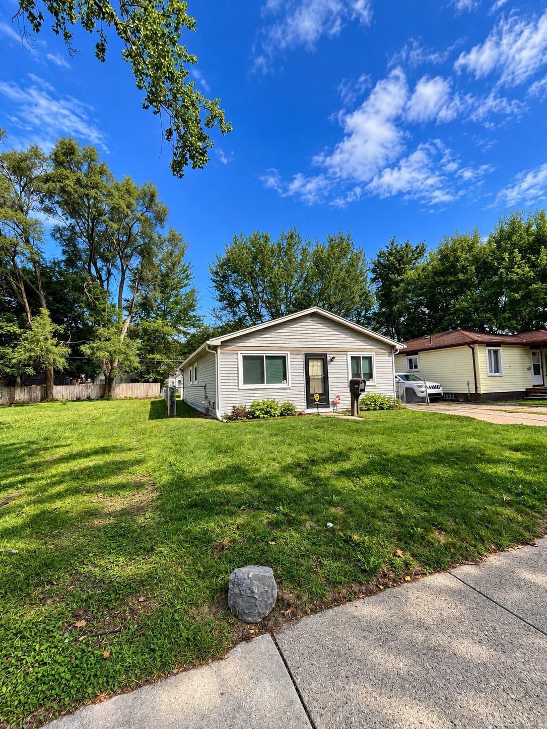 8661 Packard Avenue — photo