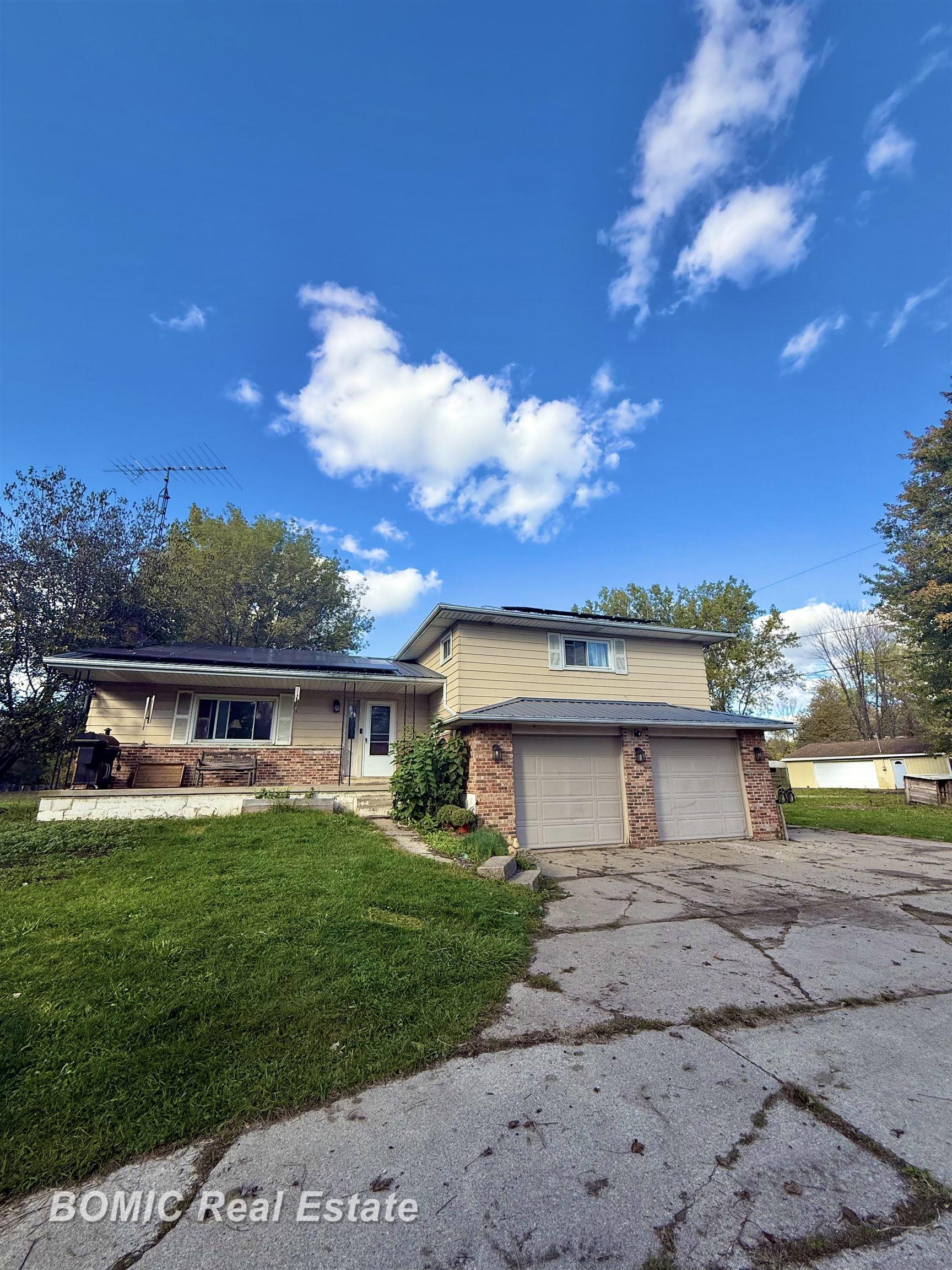 12271 Burt Road — photo