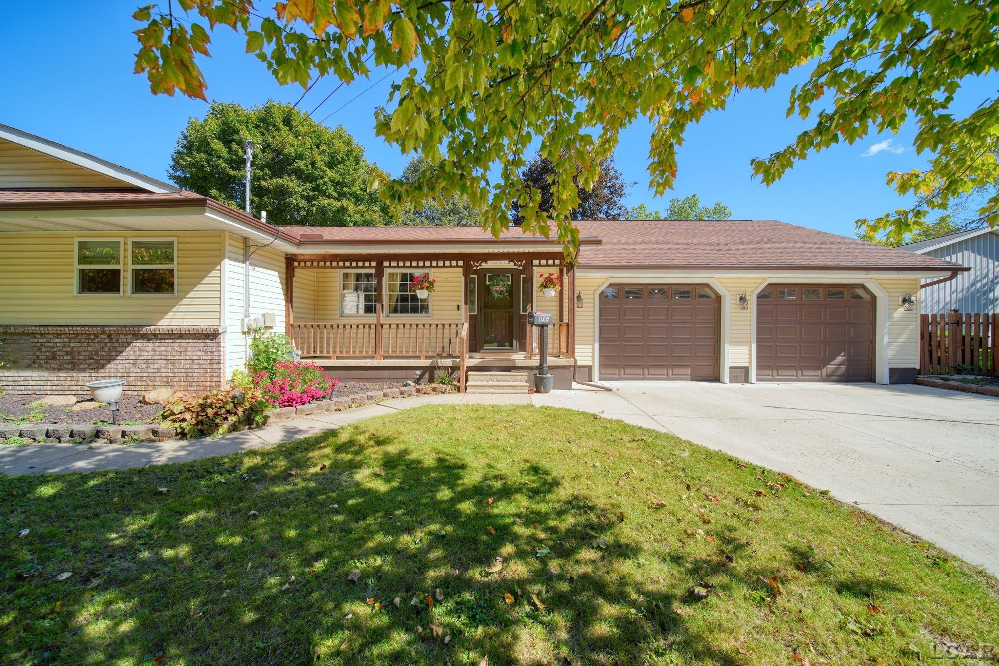 837 Howell Avenue, Adrian, MI 49221 | Realty.com