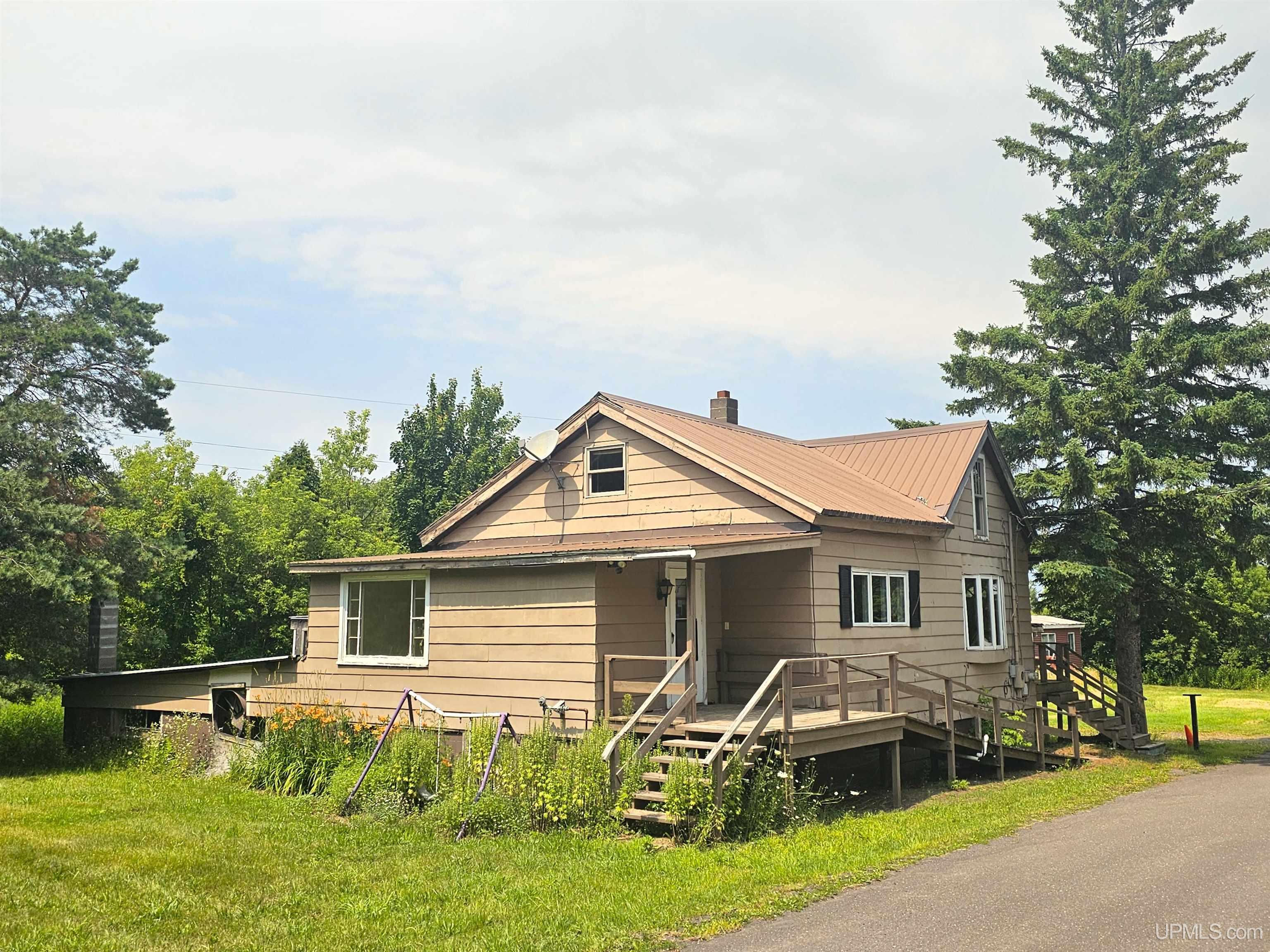 50151 Mine Rock Road — photo