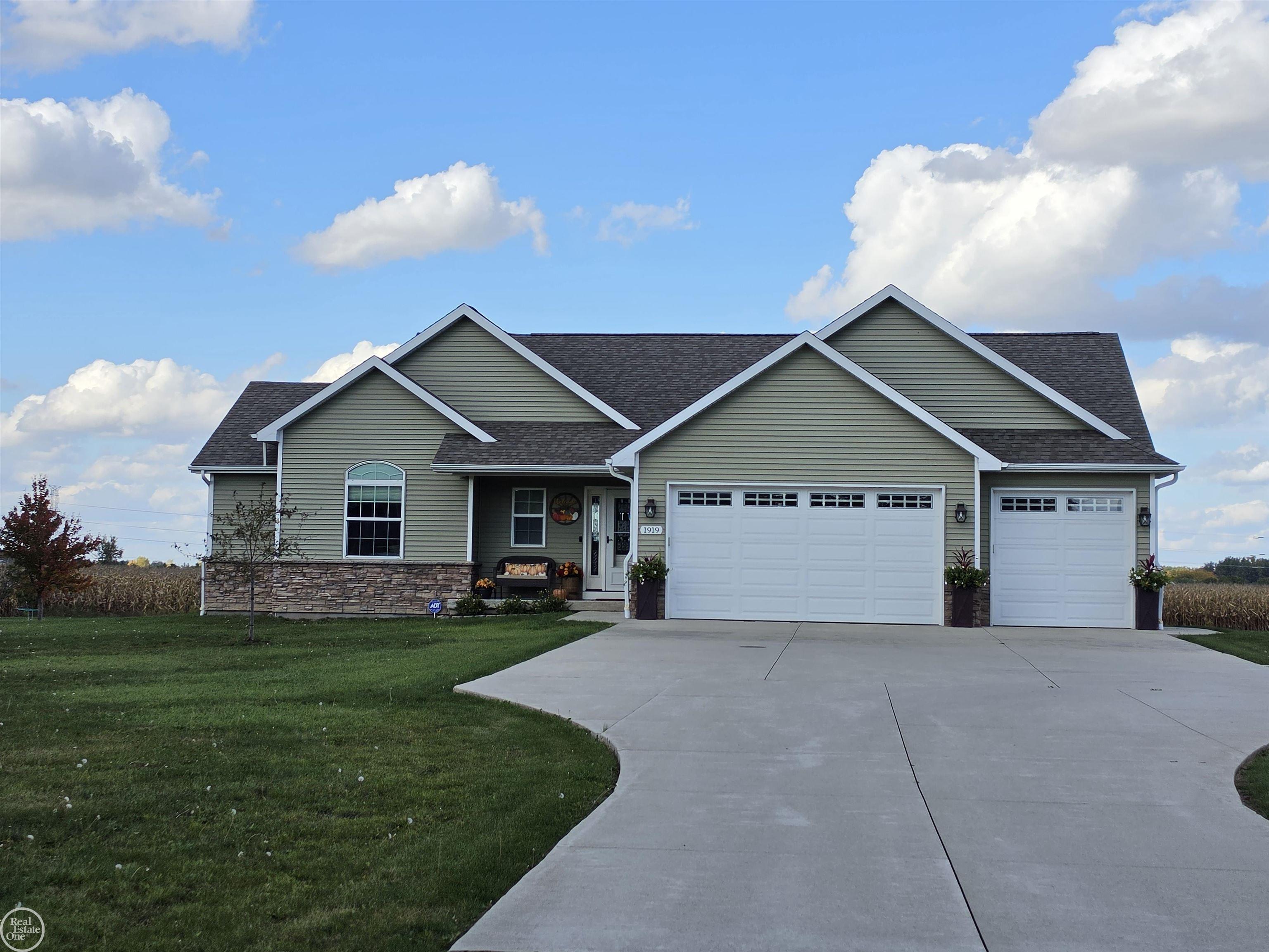1919 Kloha Road — photo