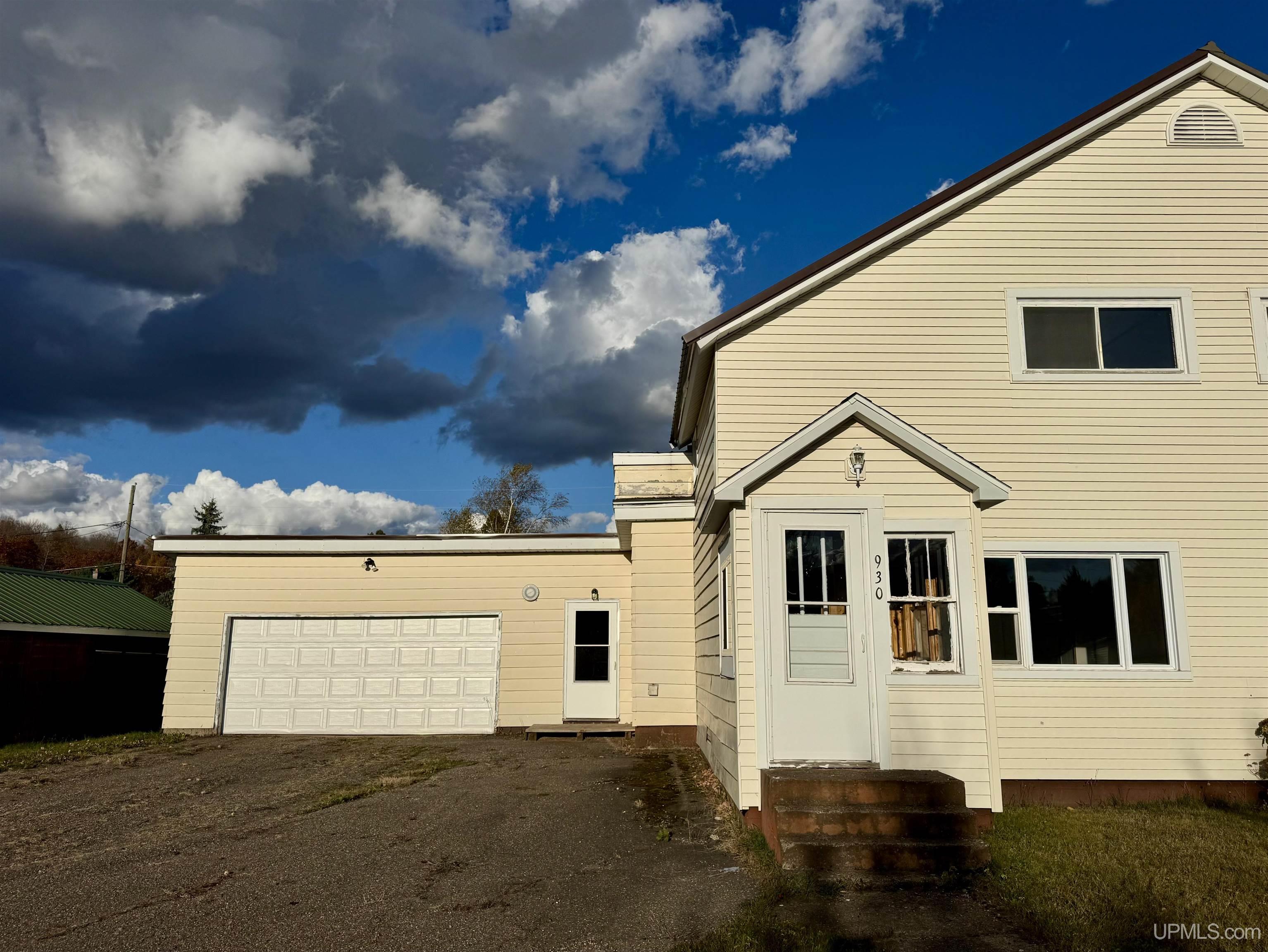 930 N Westwood Drive — photo