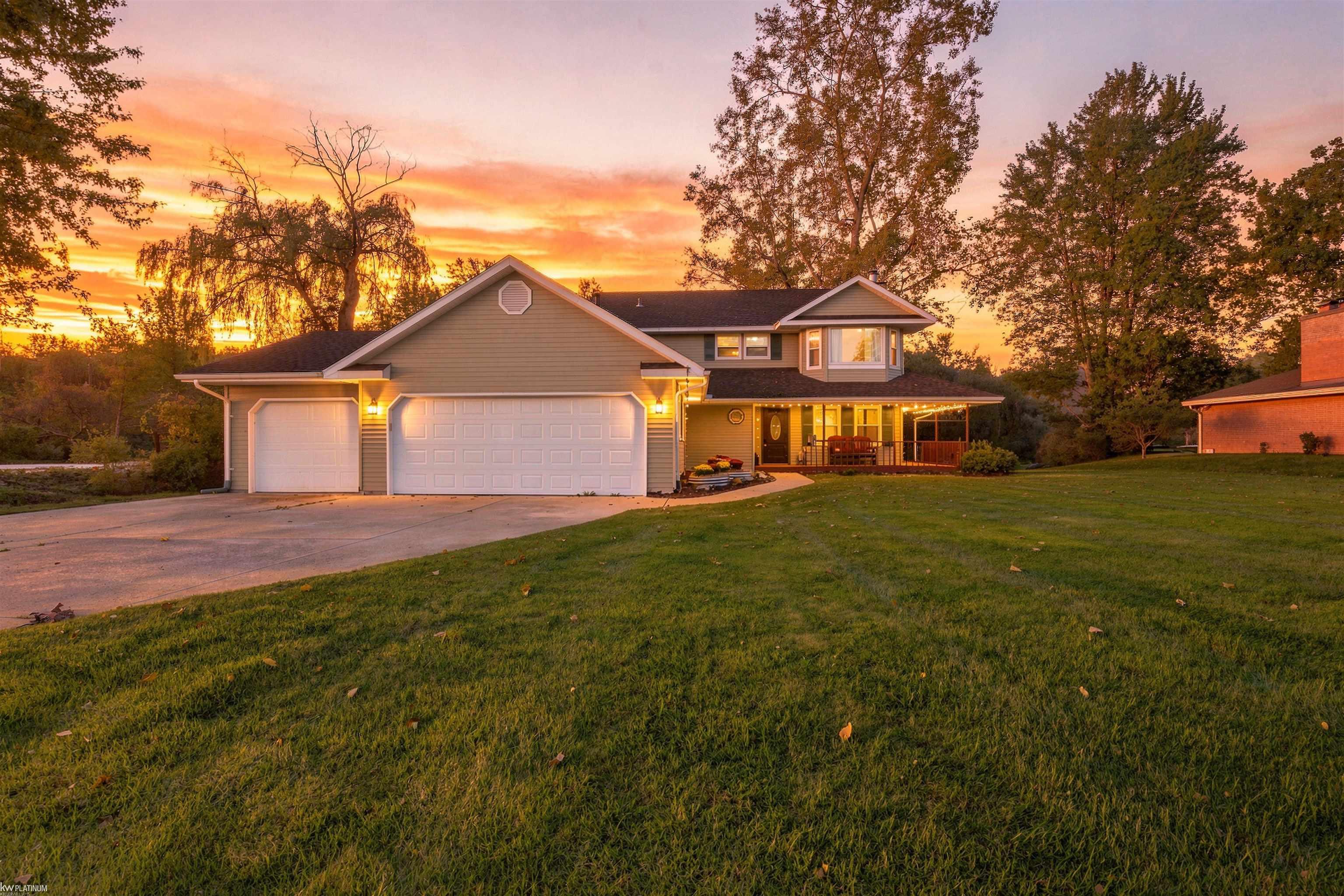 1332 Thistleridge Drive — photo
