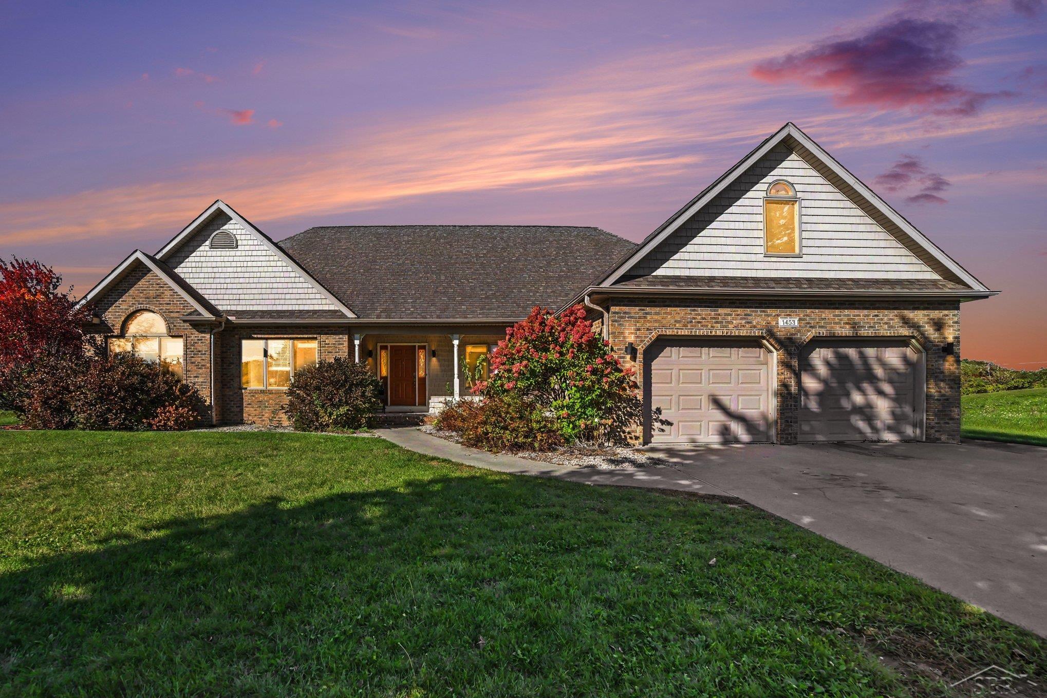 1453 Eagle Crest Court — photo