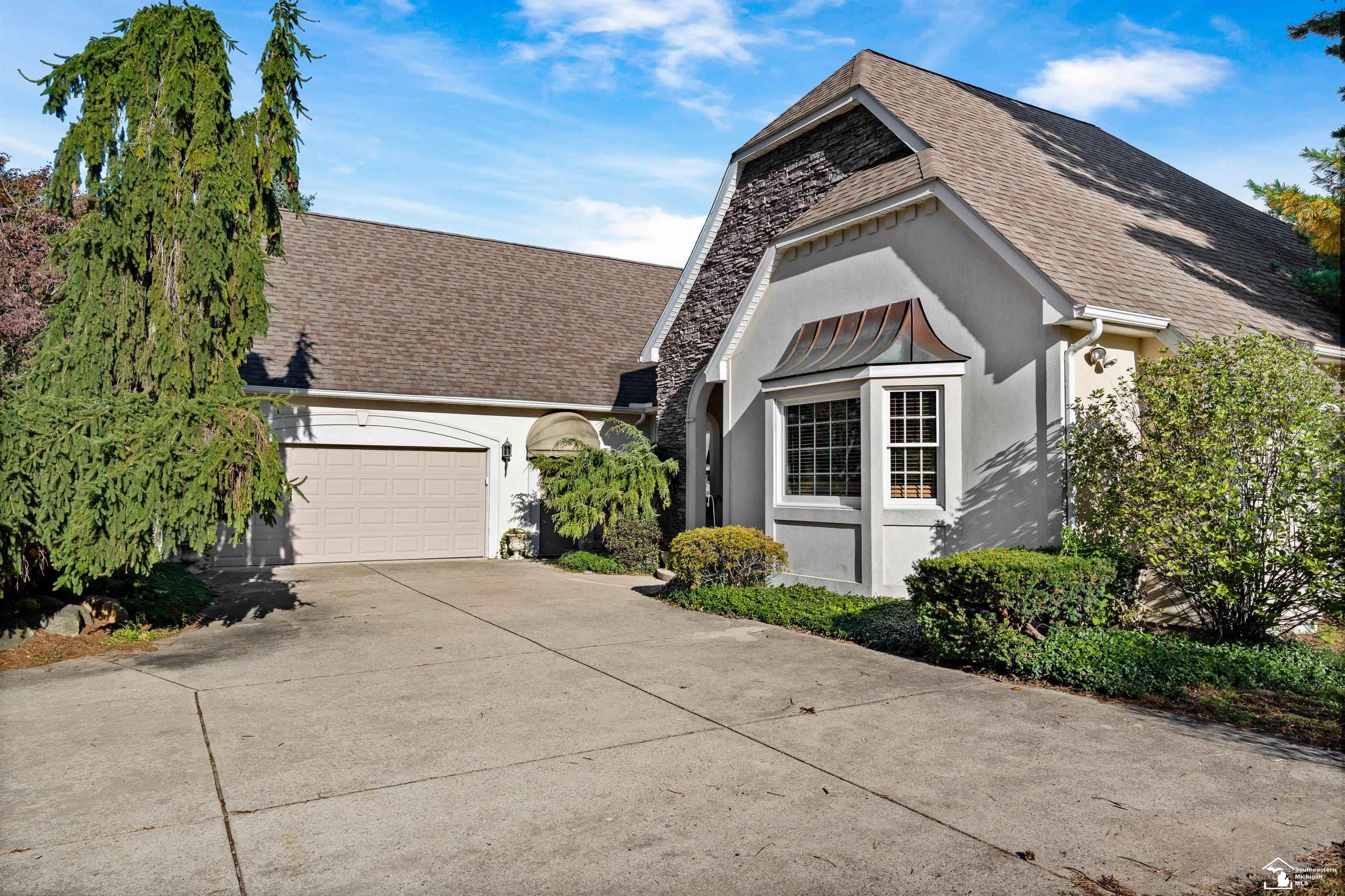 729 E Hurd Road — photo